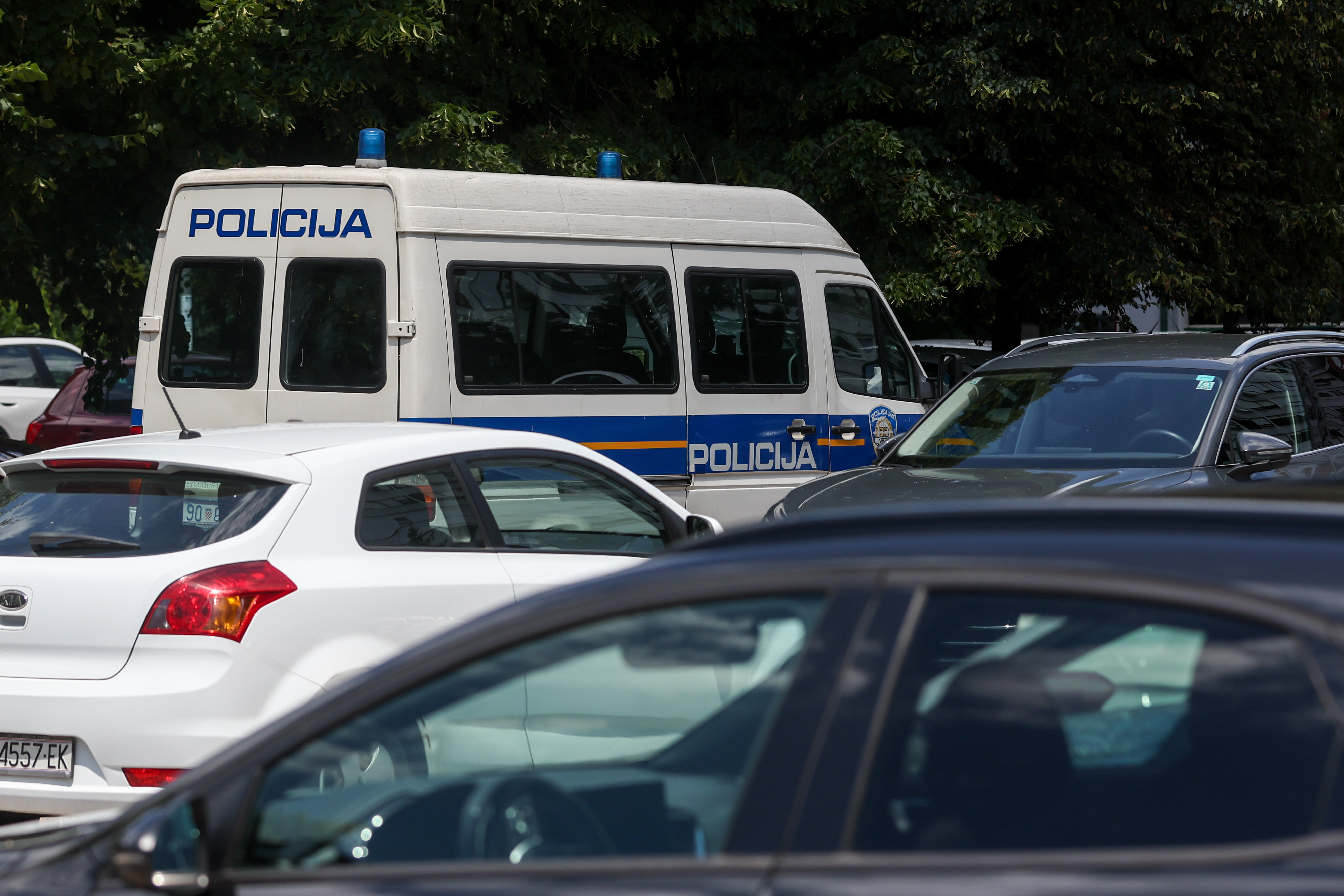 policija