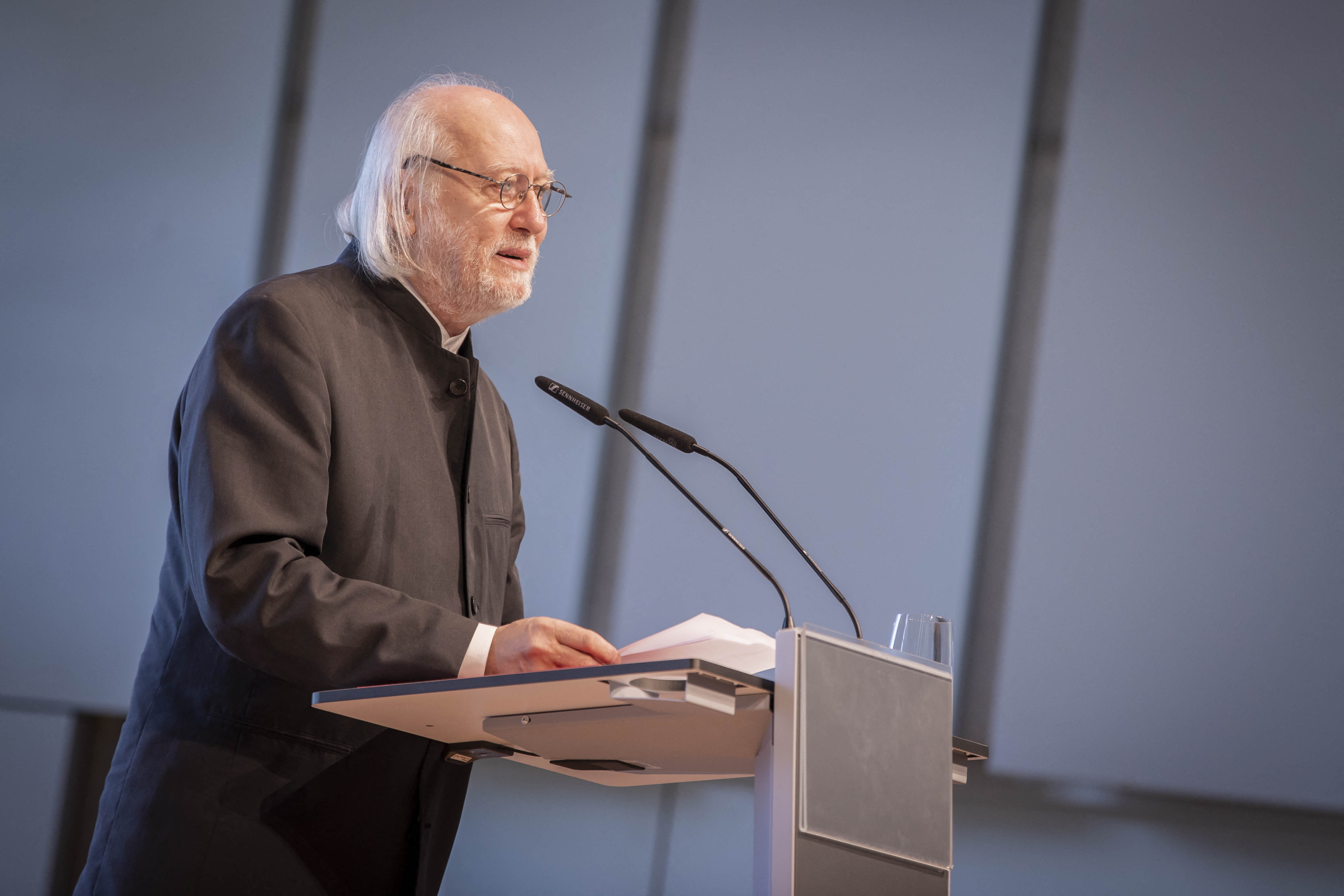 Hungarian writer Laszlo Krasznahorkai gives a speech during the award ceremony as receiver of the "Austrian State Prize for European Literature" on July 26, 2021, in Salzburg, Austria. (Photo by Leo NEUMAYR / various sources / AFP) / Austria OUT