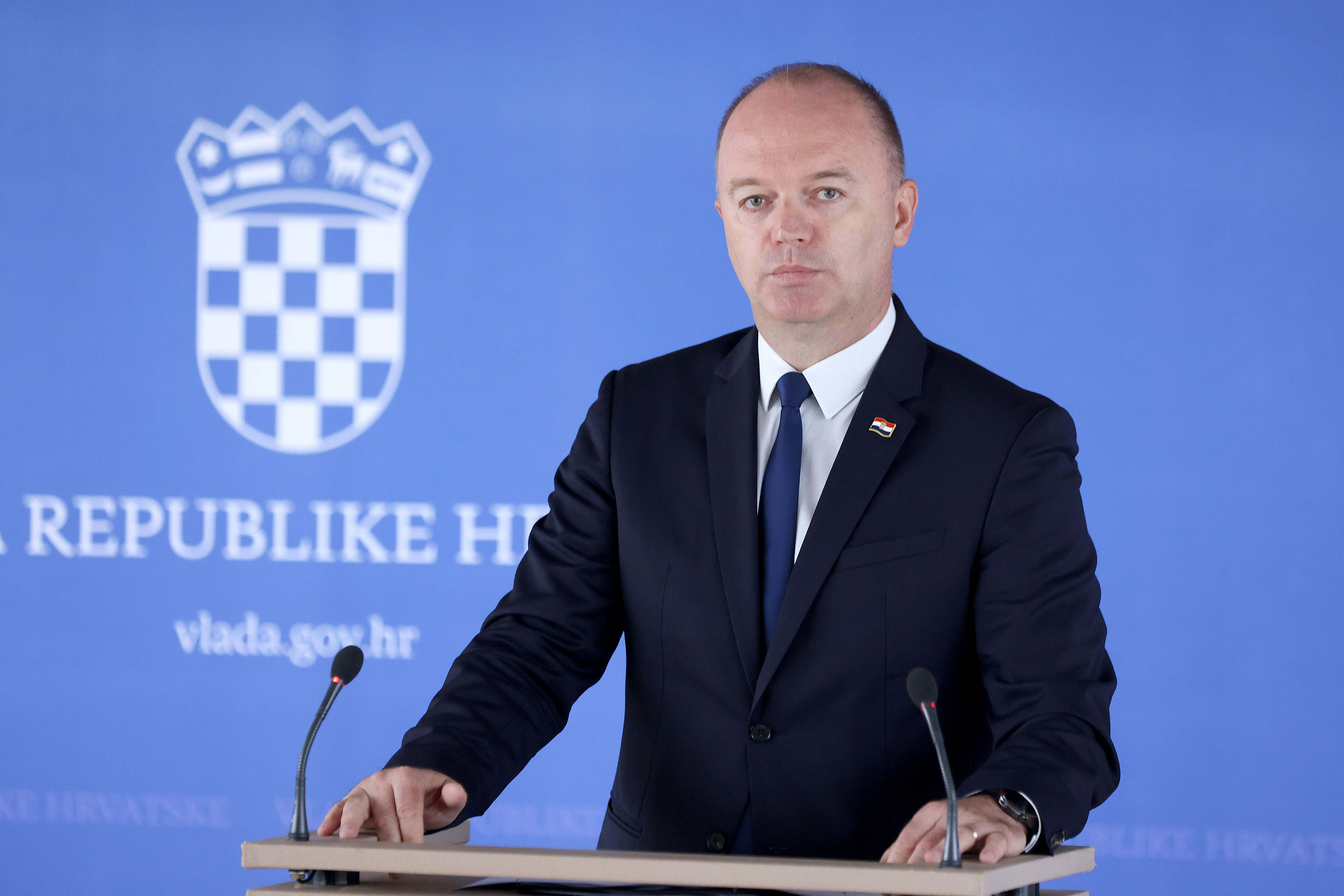 21.08.2025., Zagreb - Ministar demografije i useljenistva Ivan Sipic dao je izjavu u Nacionalnoj i sveucilisnoj knjicnizi nakon 112. sjednice Vlade Republike Hrvatske. Photo: Patrik Macek/PIXSELL