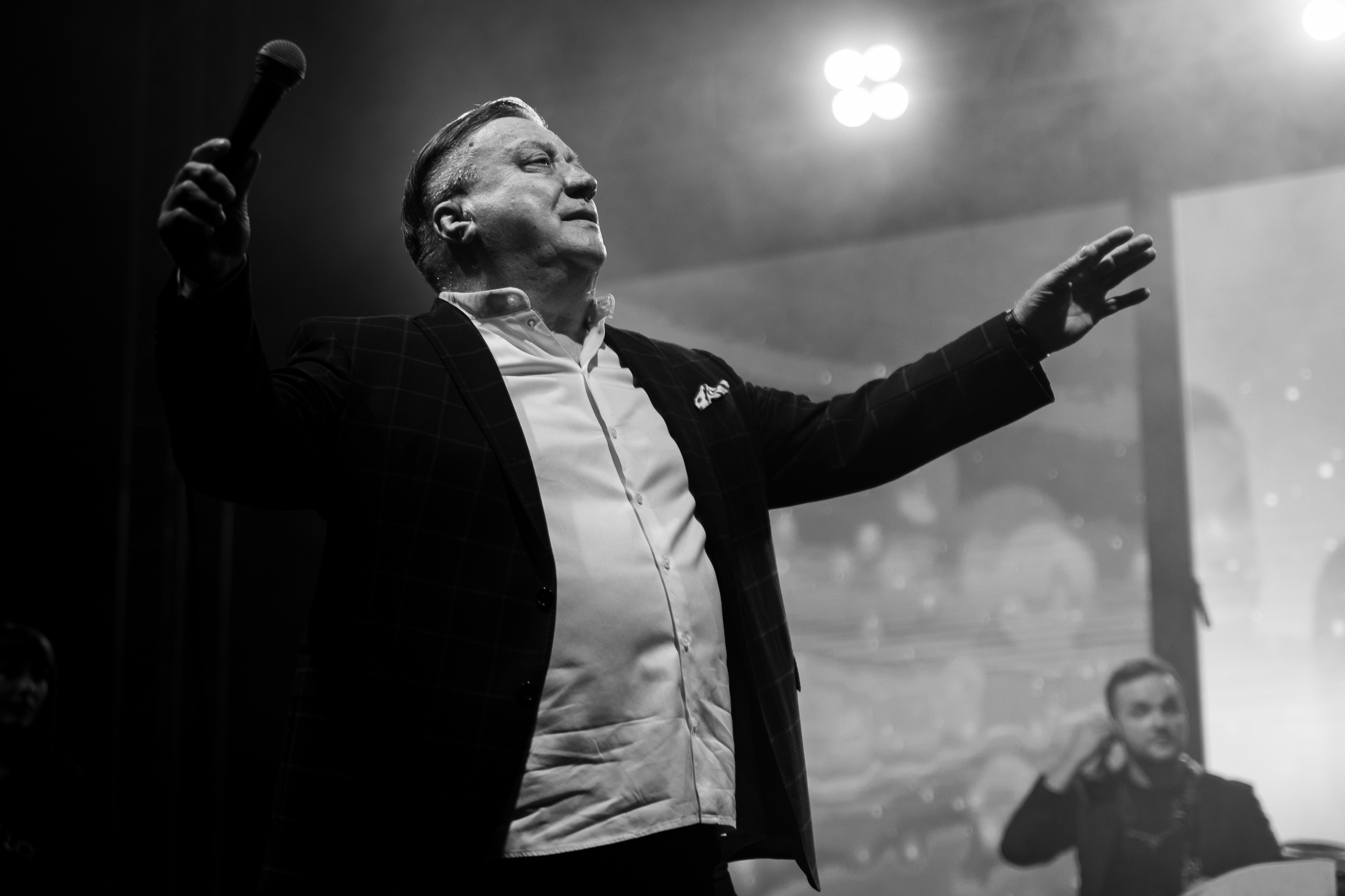 16.03.2024., Osijek - Halid Beslic odzao je koncert u Sportskoj dvorani Gradski vrt. Photo: Borna jaksic/PIXSELL