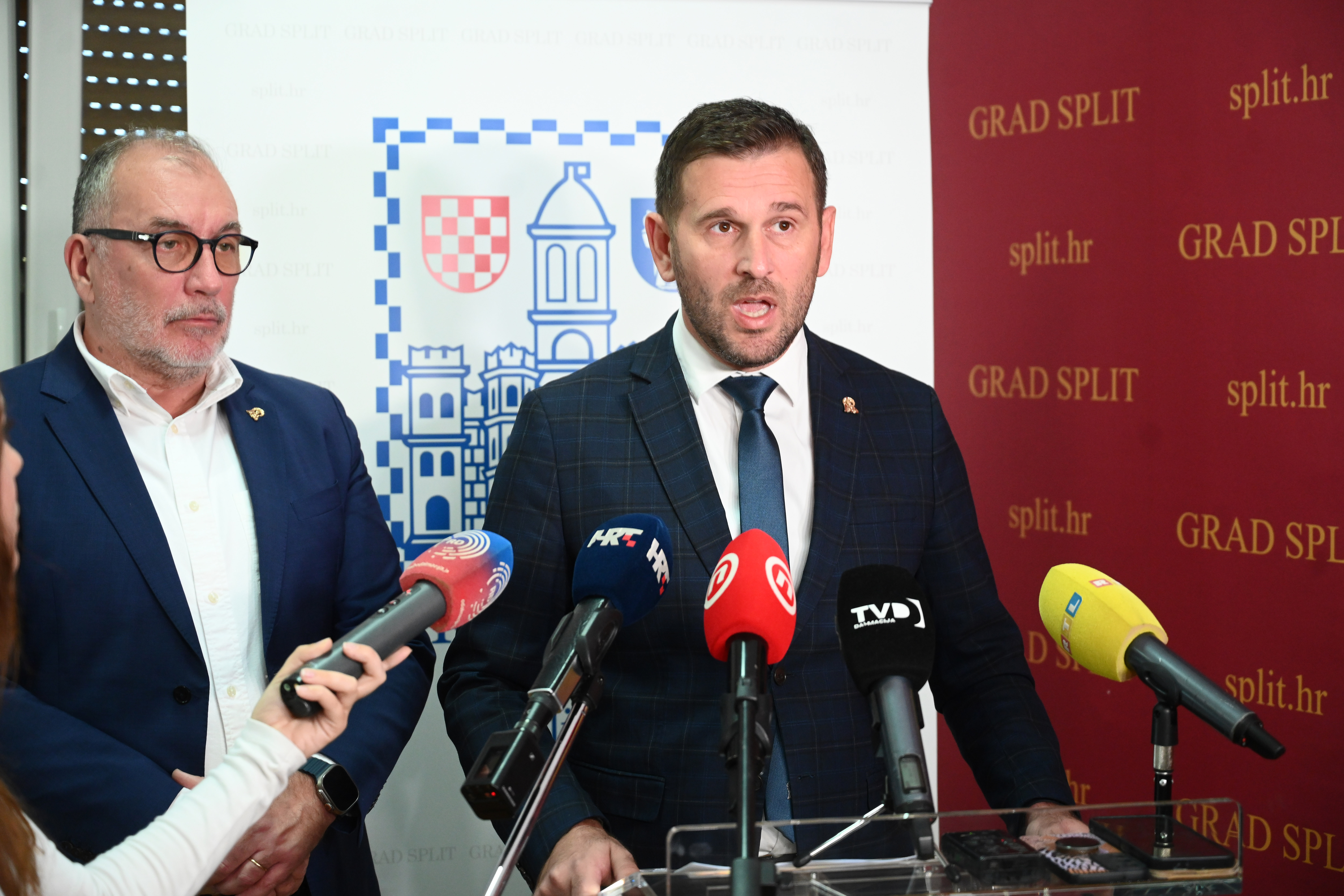 Izvanredna konferencija za medije gradonacelnika Tomislava Sute u Banovini.