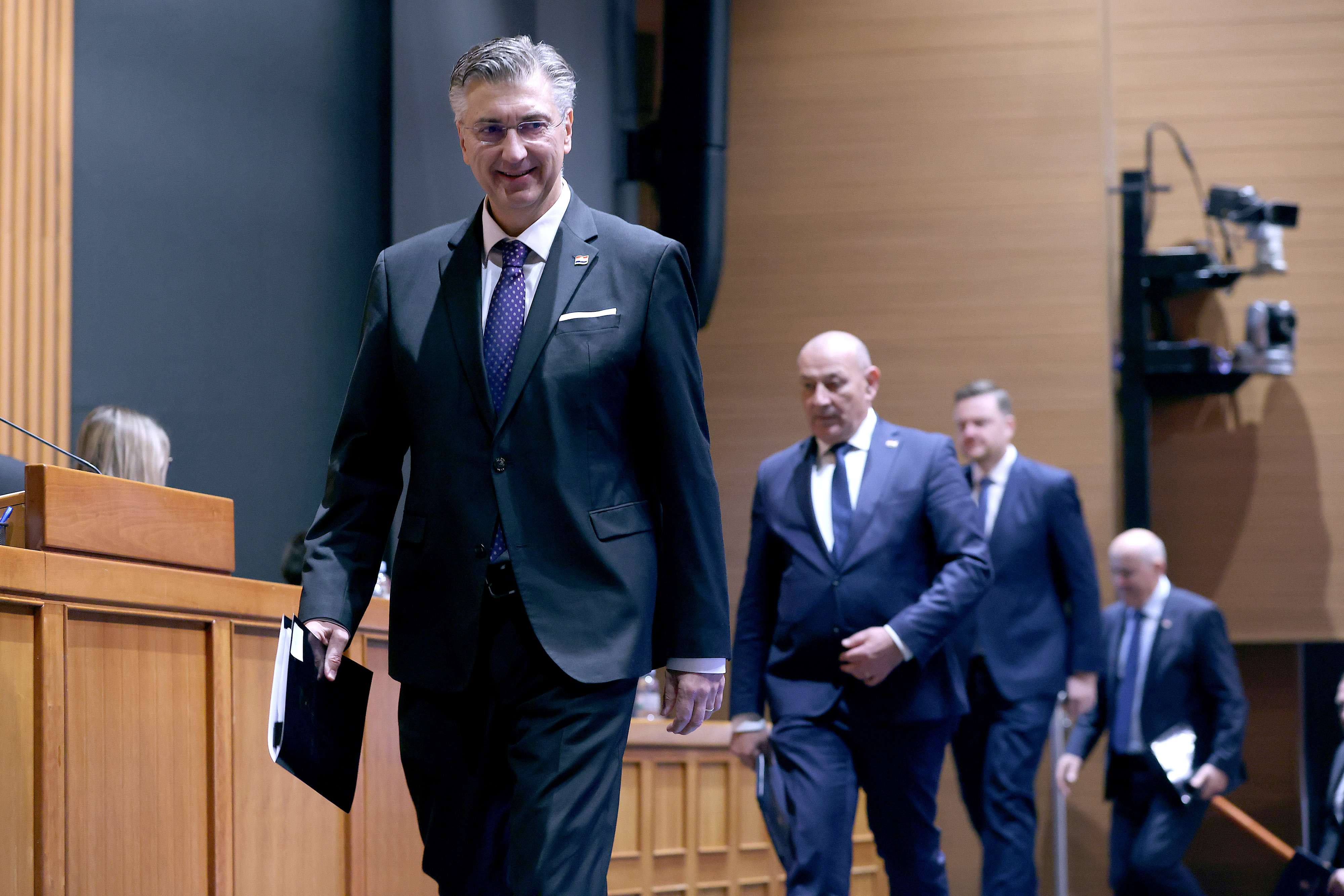 Sabor je 7. sjednicu nastavio raspravom o Godisnjem izvjescu Vlade Republike Hrvatske koje podnosi predsjednik Vlade Andrej Plenkovic.