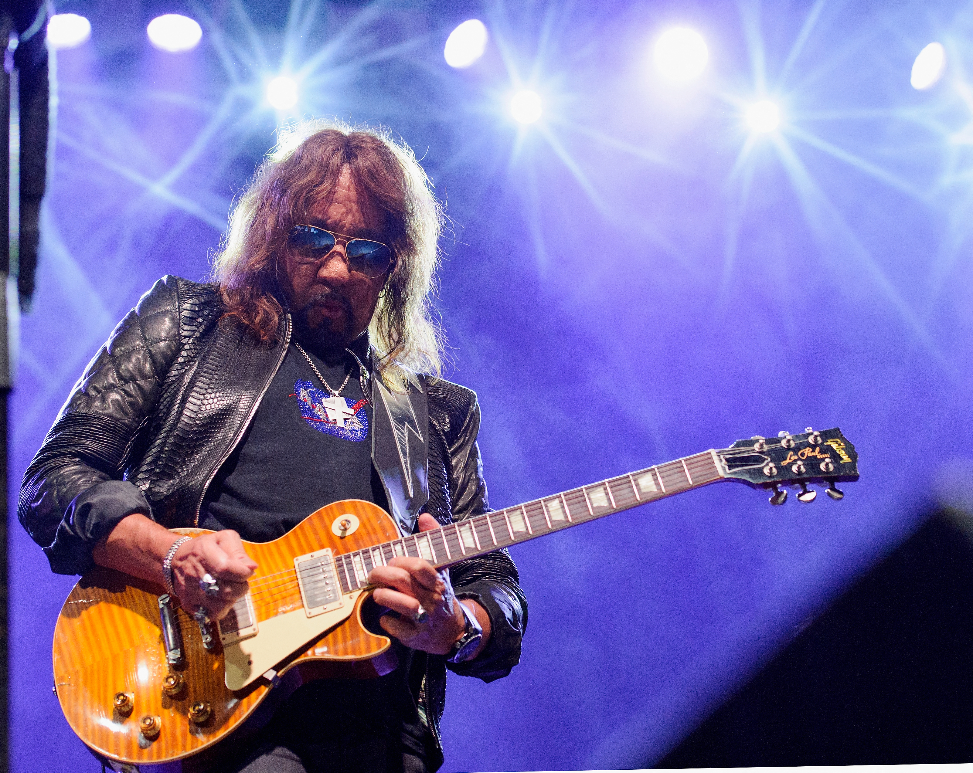 ST PAUL, MN - SEPTEMBER 20: Ace Frehley preforms at The Children Matter Benefit Concert Featuring Gene Simmons, Ace Frehley, Don Felder And Cheap Trick )