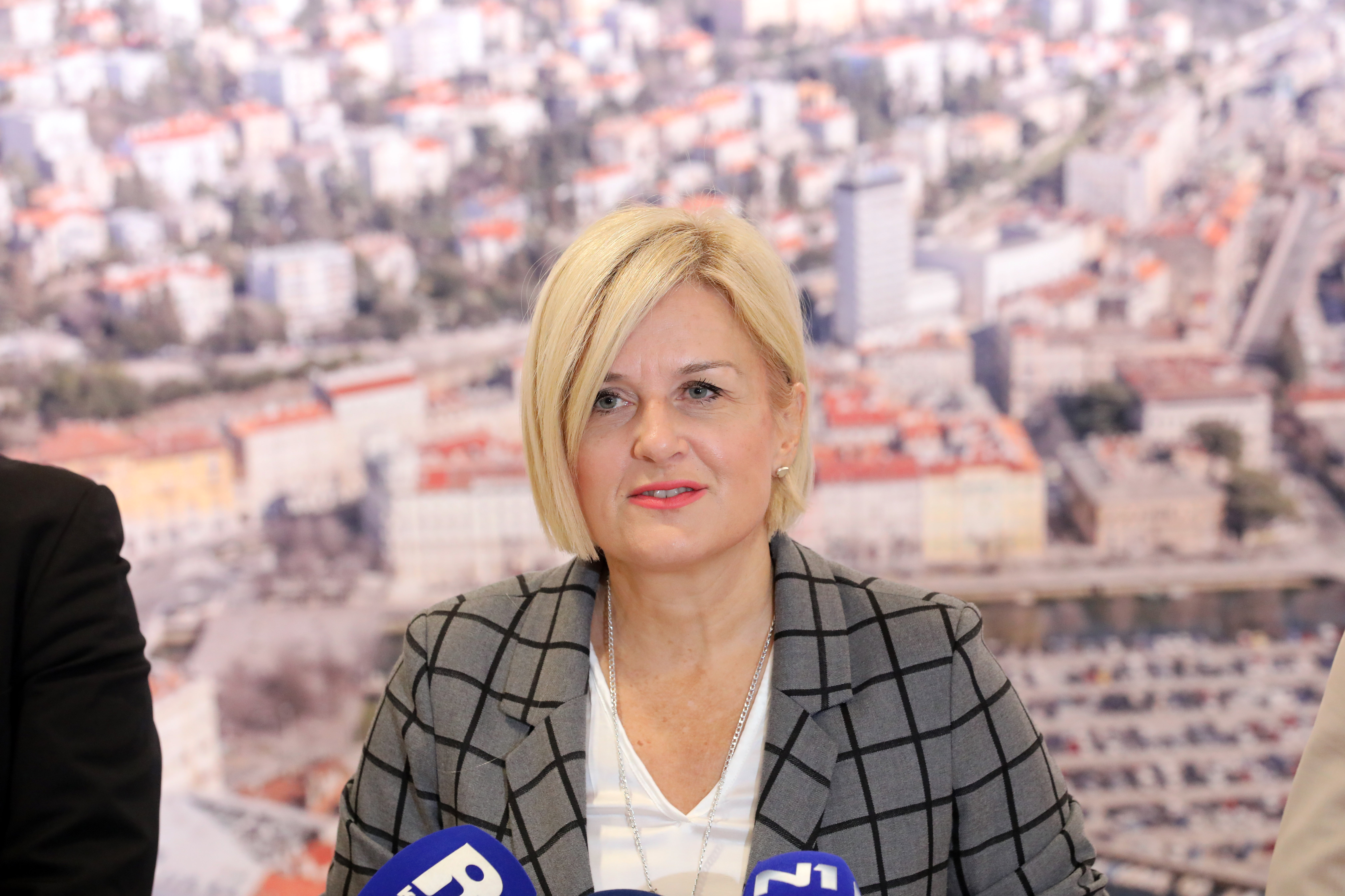 17.09.2025., Rijeka - Gradonacelnica Rijeke Iva Rioncic sa zamjenicima Vedranom Vovodom i Aleksandrom Milakovicem odrzala konferenciju povodom prvih sto dana na vlasti. Photo: Goran Kovacic/PIXSELL