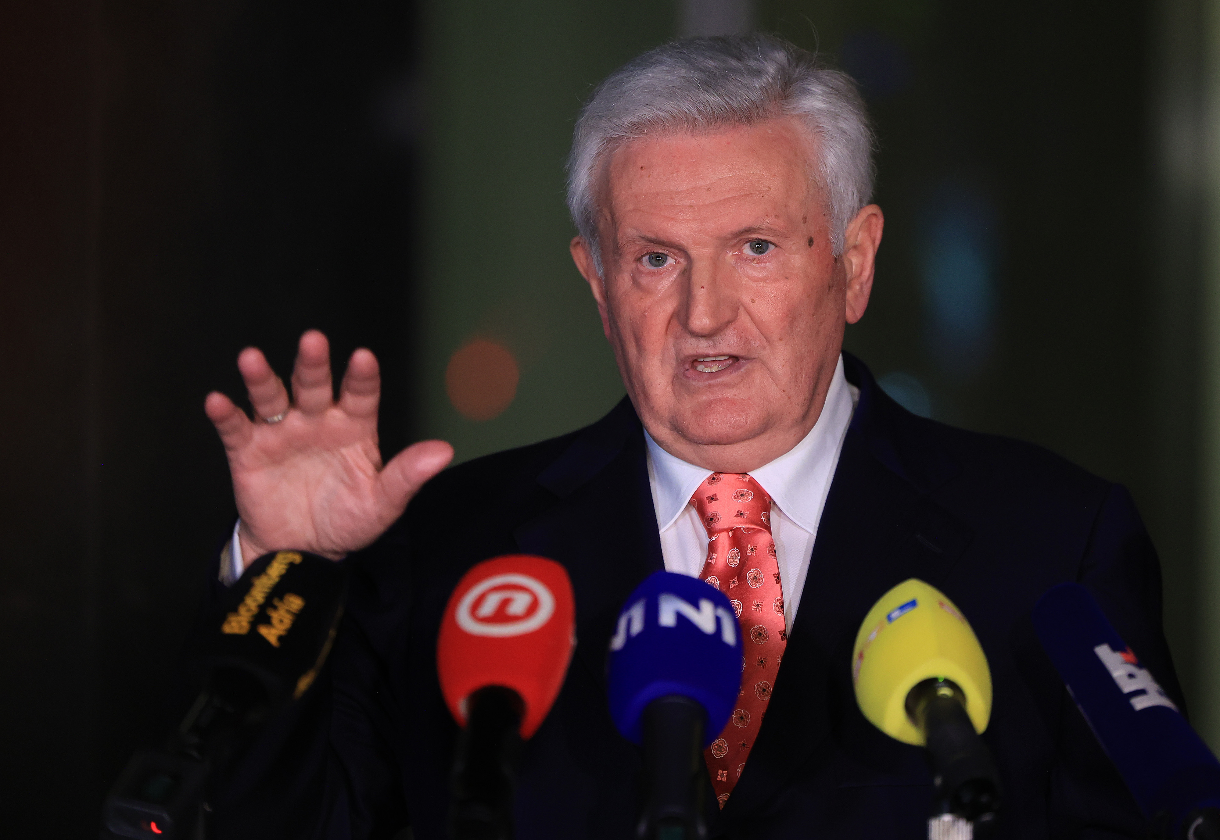 PXL_061123_105756188