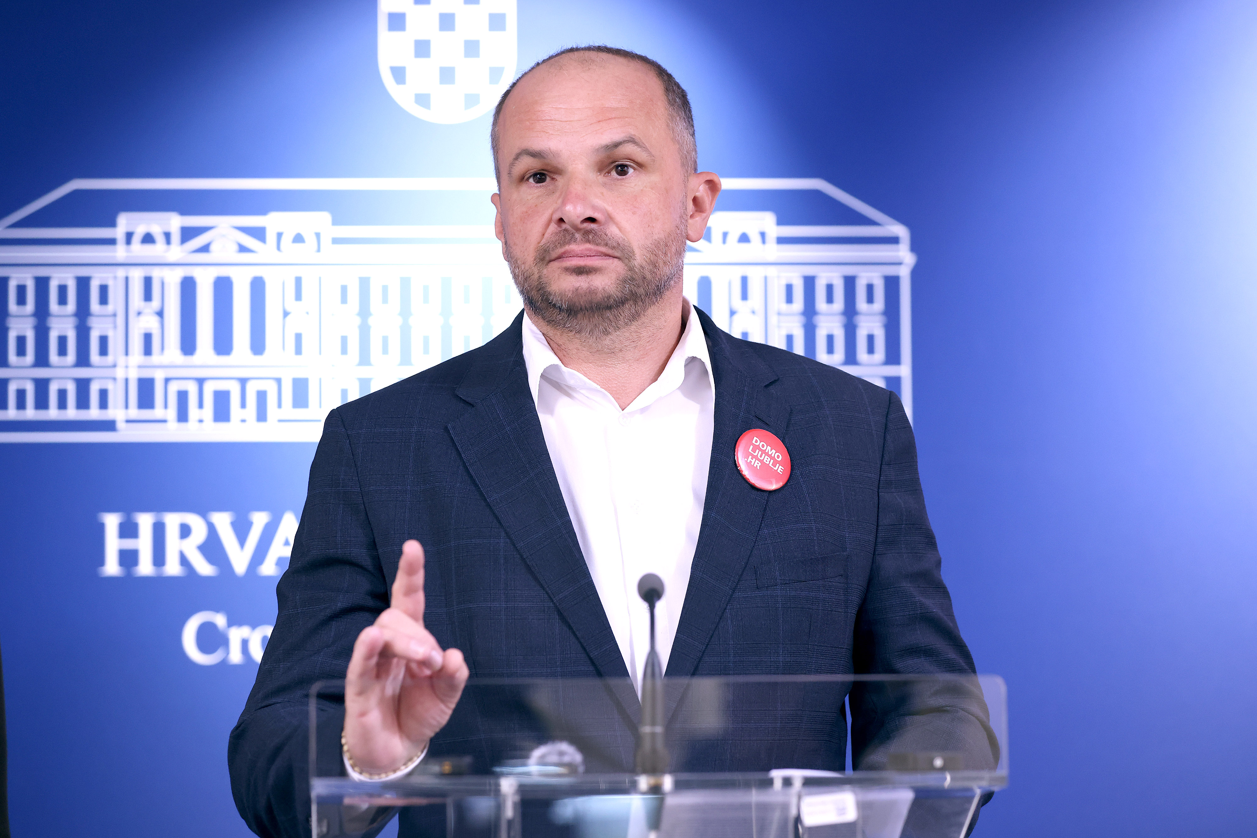 24.10.2025., Zagreb - Na konferenciji za medije odrzanoj u Saboru o temi "Antikorupcijski okvir u zdravstvu" govorili su Sinisa Hajdas Doncic i voditeljica SDP-ovog Savjeta za zdravstvo Sara Medved. Photo: Patrik Macek/PIXSELL