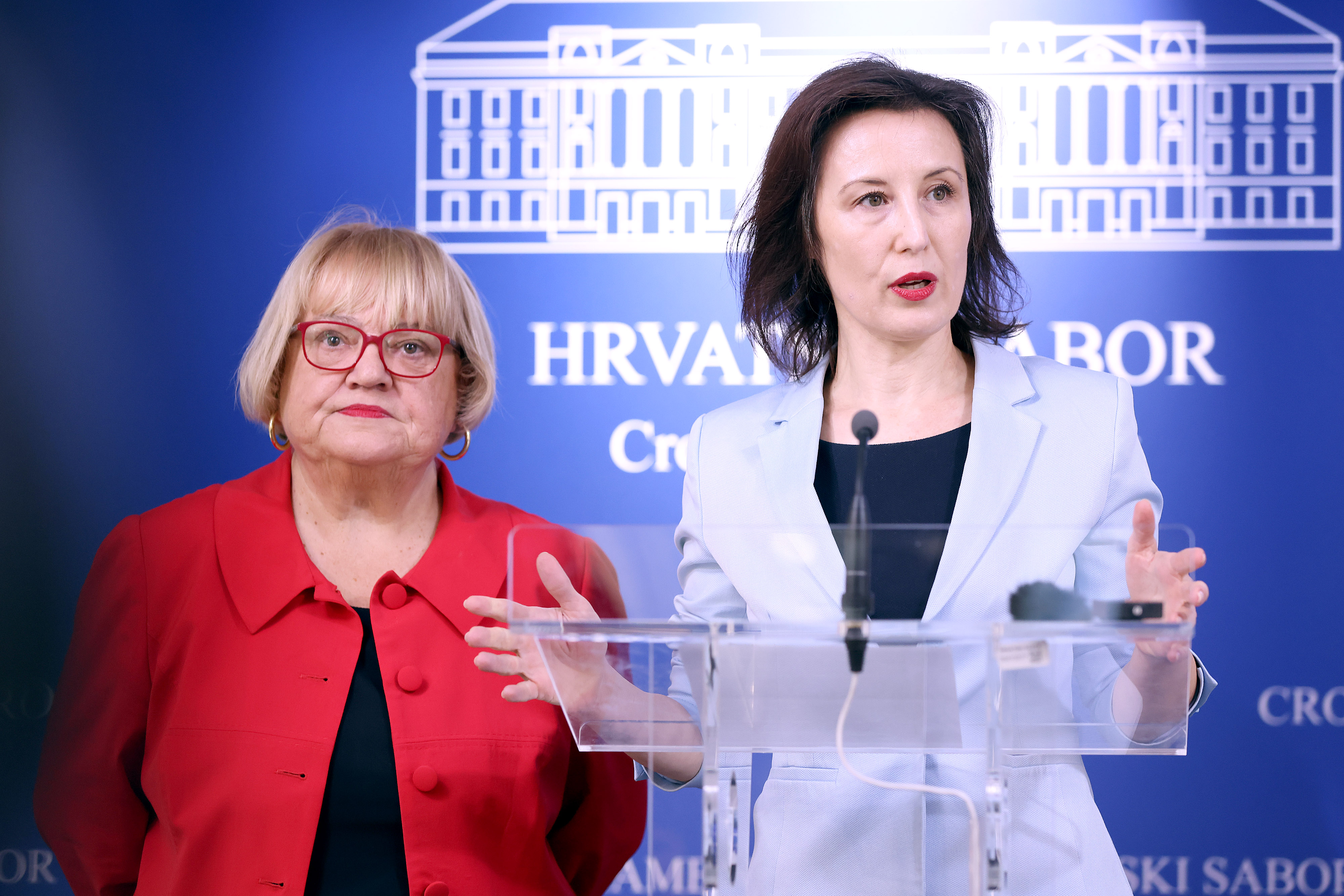 Mrak Taritaš i Orešković