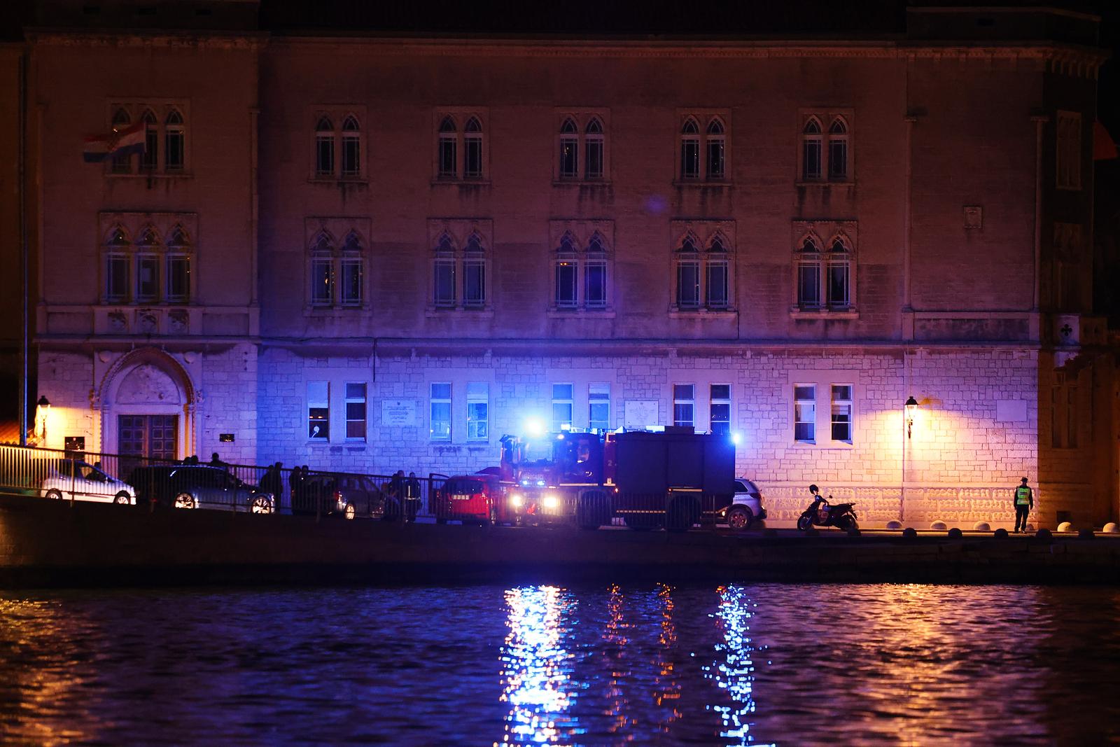 PXL_041125_141373345