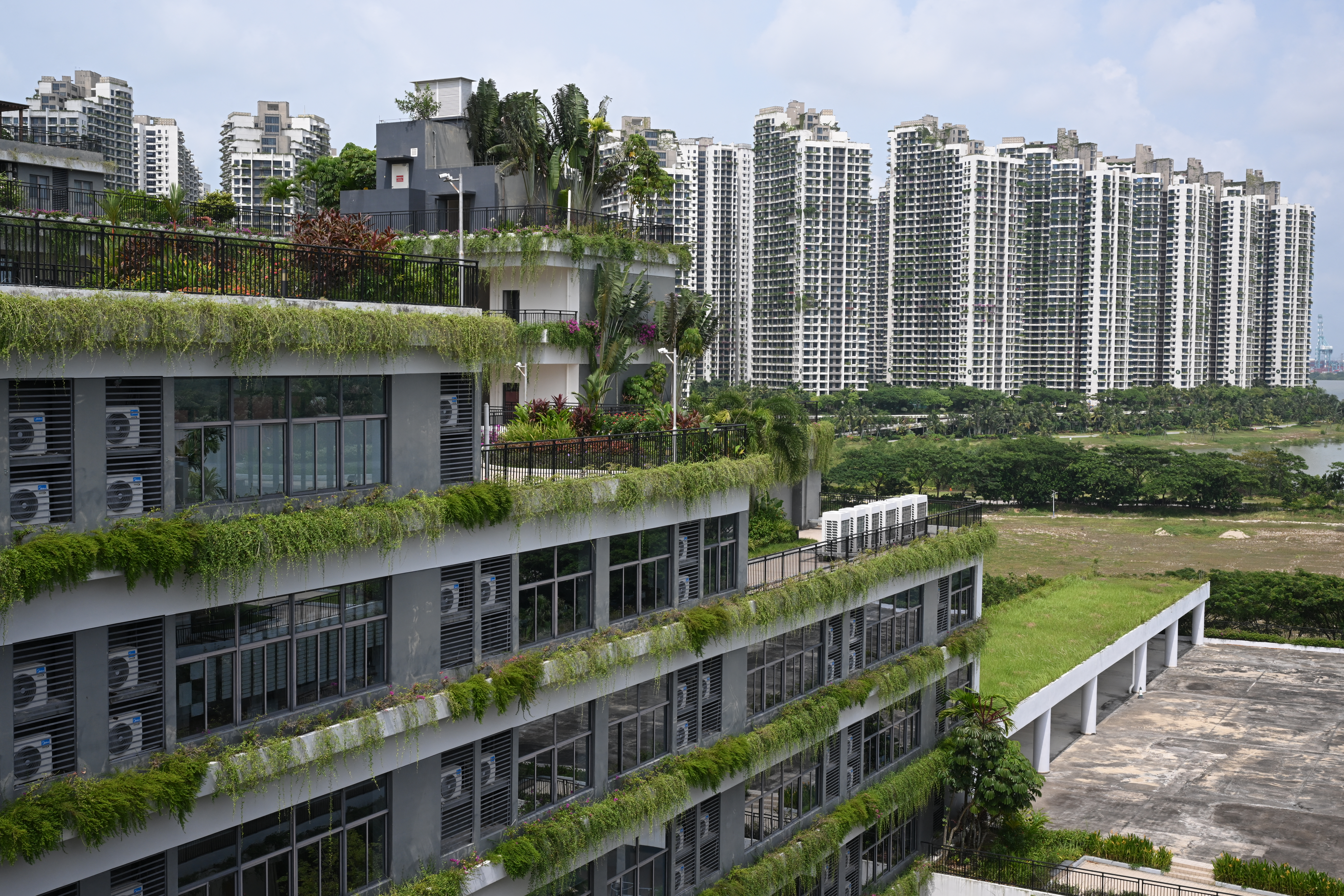 Moody's further downgraded the credit ratings of Chinese property developer Country Garden on August 31 as the heavily indebted firm negotiates with creditors to avoid defaulting on a bond repayment. (Photo by Mohd RASFAN / AFP)