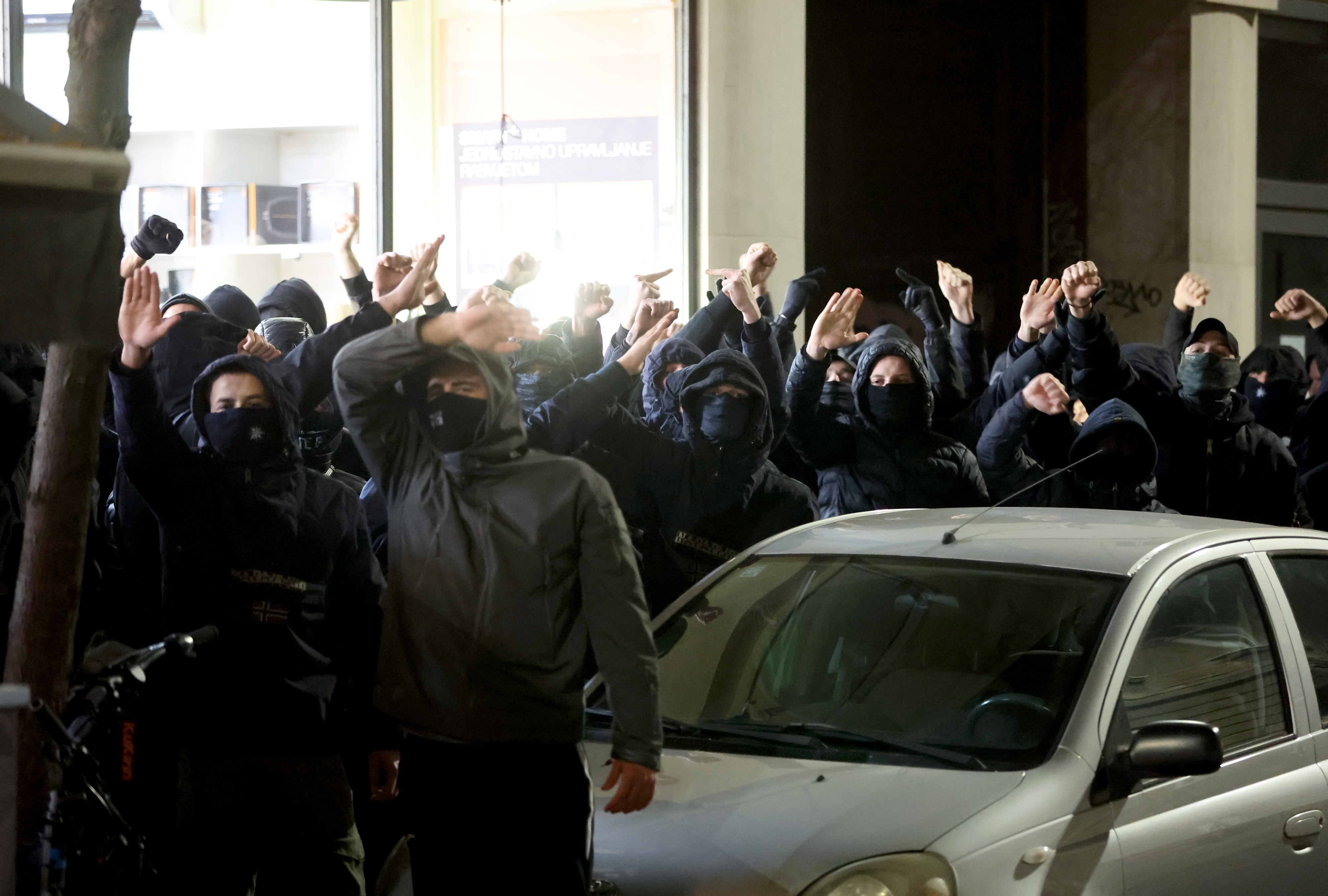 07.11.2025., Zagreb - Interventna policija u Preradovicevoj ulici gdje se ocekuje otvorenje izlozbe  "Efemeris - legat Dejana Medakovica" cime se obiljezava i otvorenje ovogodisnjih Dana srpske kulture.  Photo: PIXSELL/PIXSELL