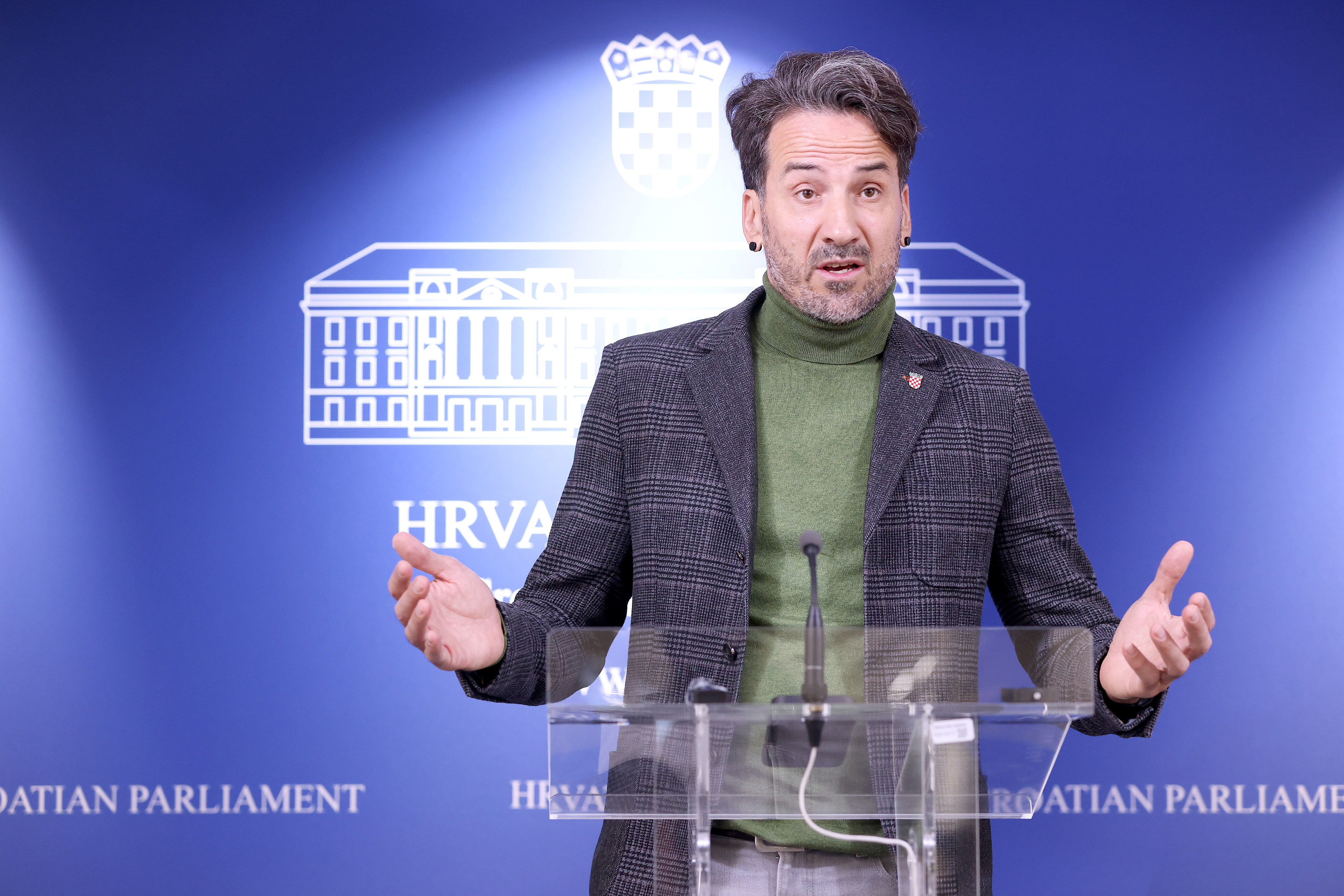 Na konferenciji za medije odrzanoj u Saboru o temi „Prijeti li nam kolaps sustava socijalne skrbi“ govorio je Marin Miletic. Photo: Patrik Macek/PIXSELL