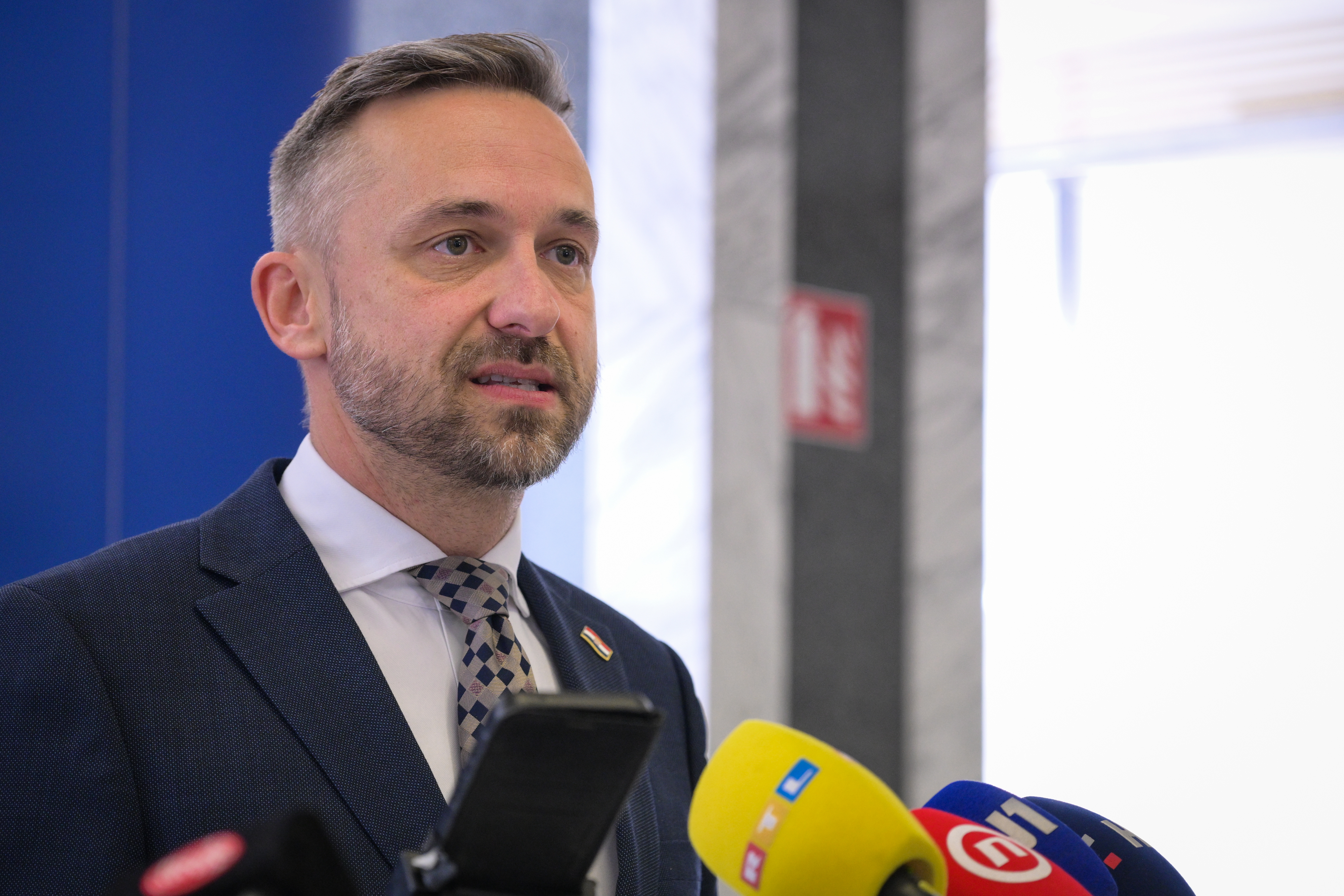 05.11.2025., Zagreb - Izjave za medije predstavnika sindikata javnih sluzbi nakon sastanka u Ministarstvu rada, mirovinskog sustava, obitelji i socijalnih politika. Photo: Neva Zganec/PIXSELL