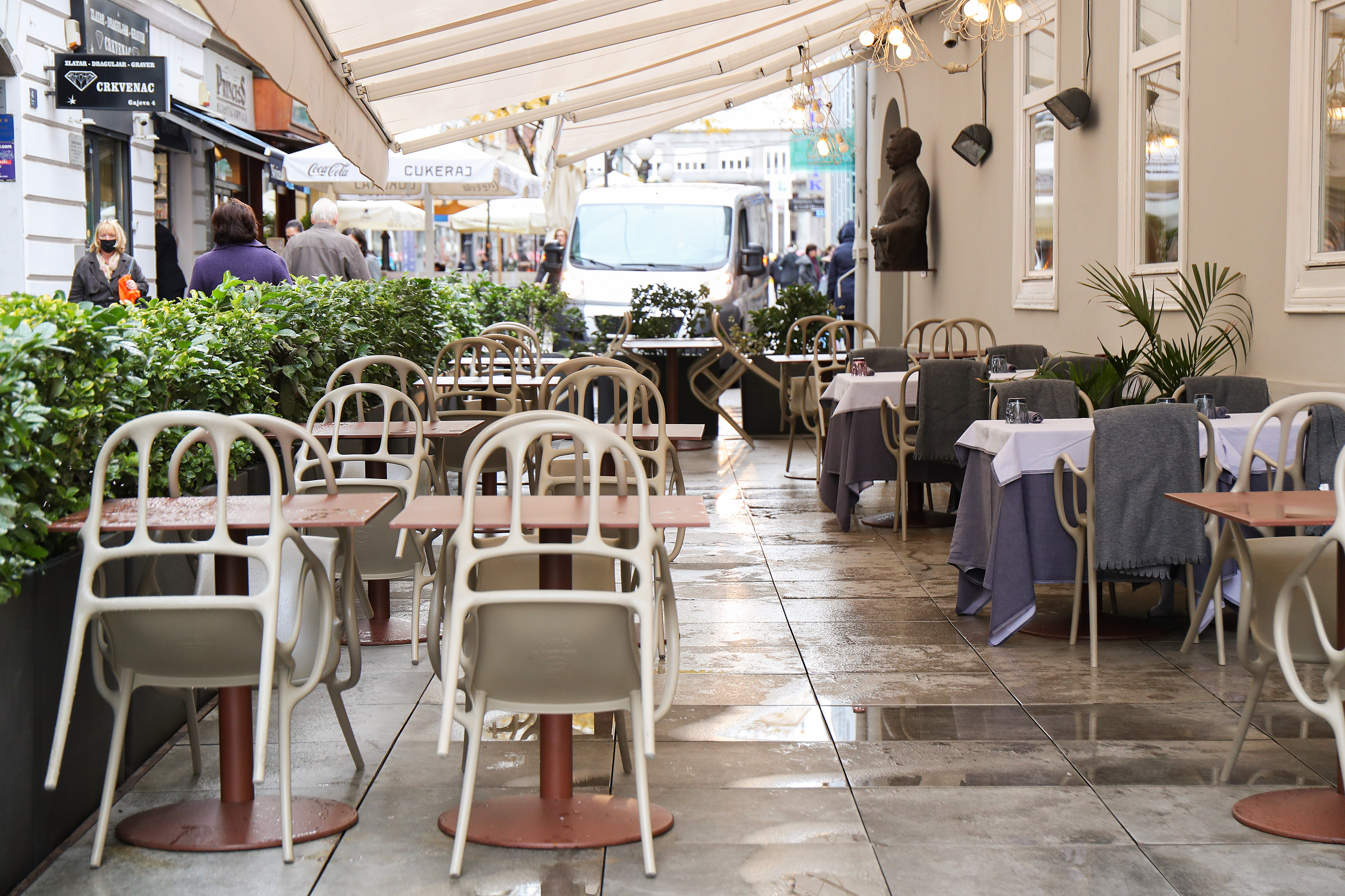 05.11.2021., Zagreb - Razmatra se uvodjenje covid potvrde za ulazak u kafice i restorane. Photo: Luka Stanzl/PIXSELL