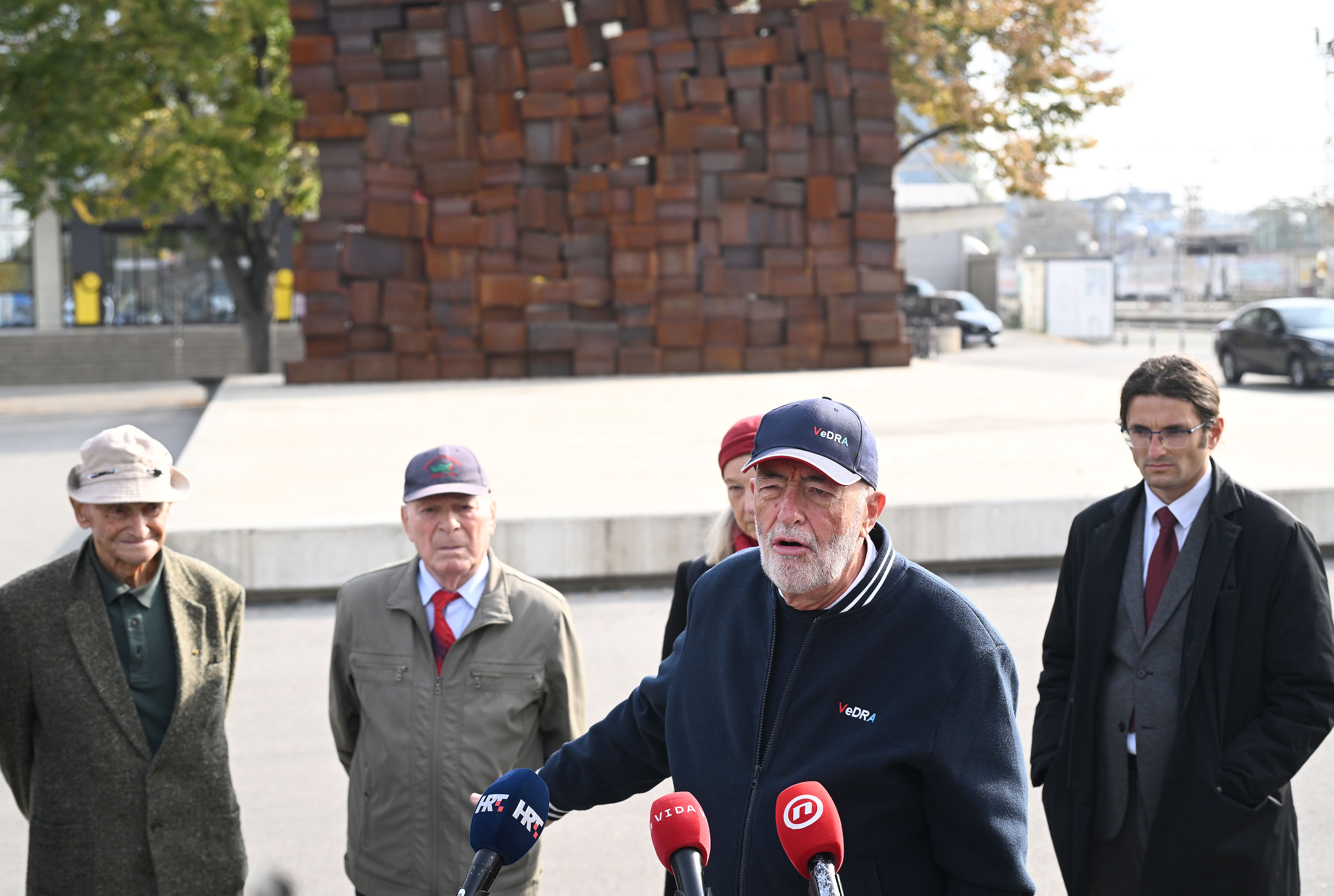 Antifasisticka liga RH, Documenta, Centar za suocavanje s prosloscu i braniteljska udruga VeDRA – Veterani Domovinskog rata i antifasisti odrzali su konferenciju za medije