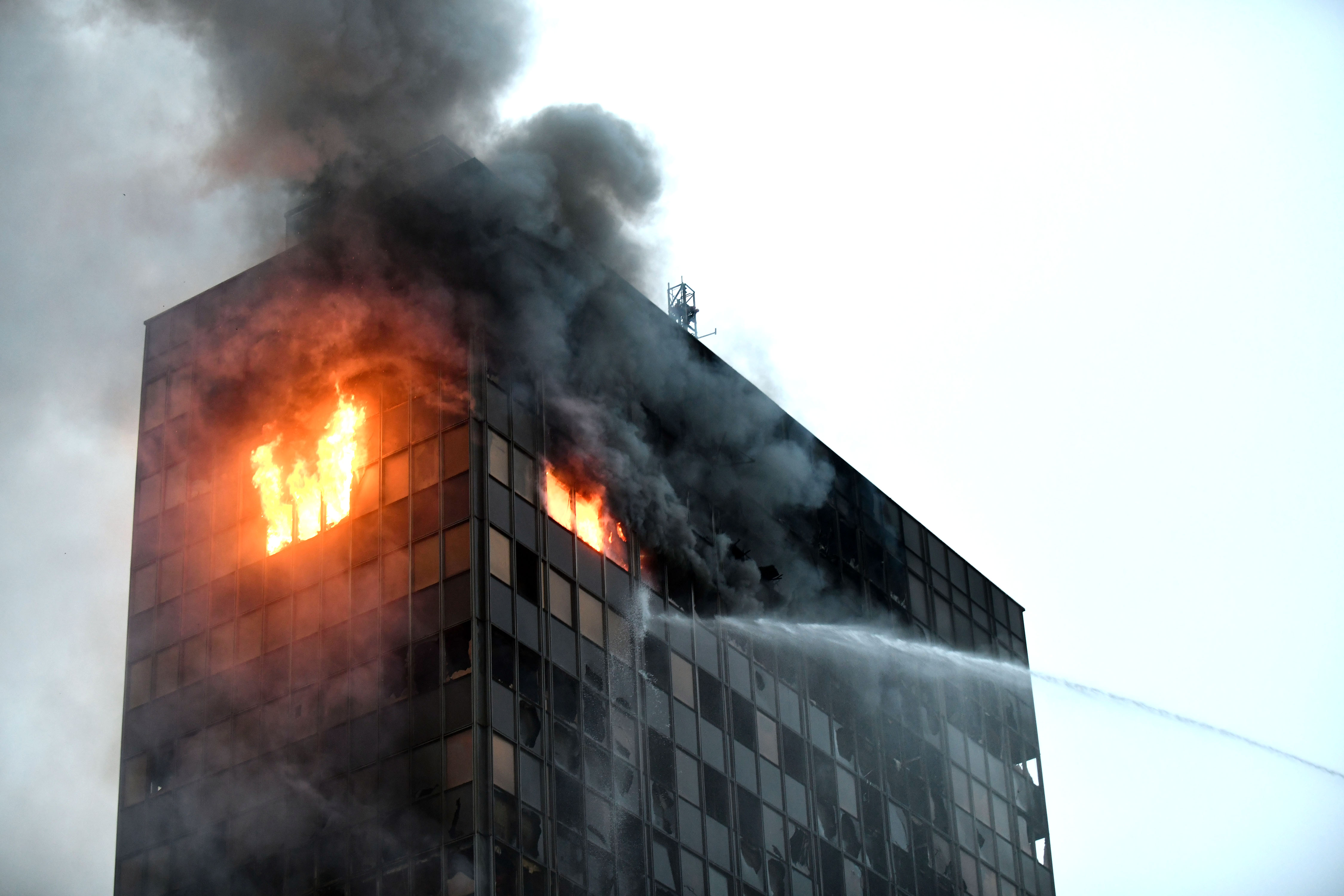 18.11.2025. - Zagreb, Hrvatska - Pozar u Vjesnikovom neboderu.  Photo: Josip Mikacic/PIXSELL