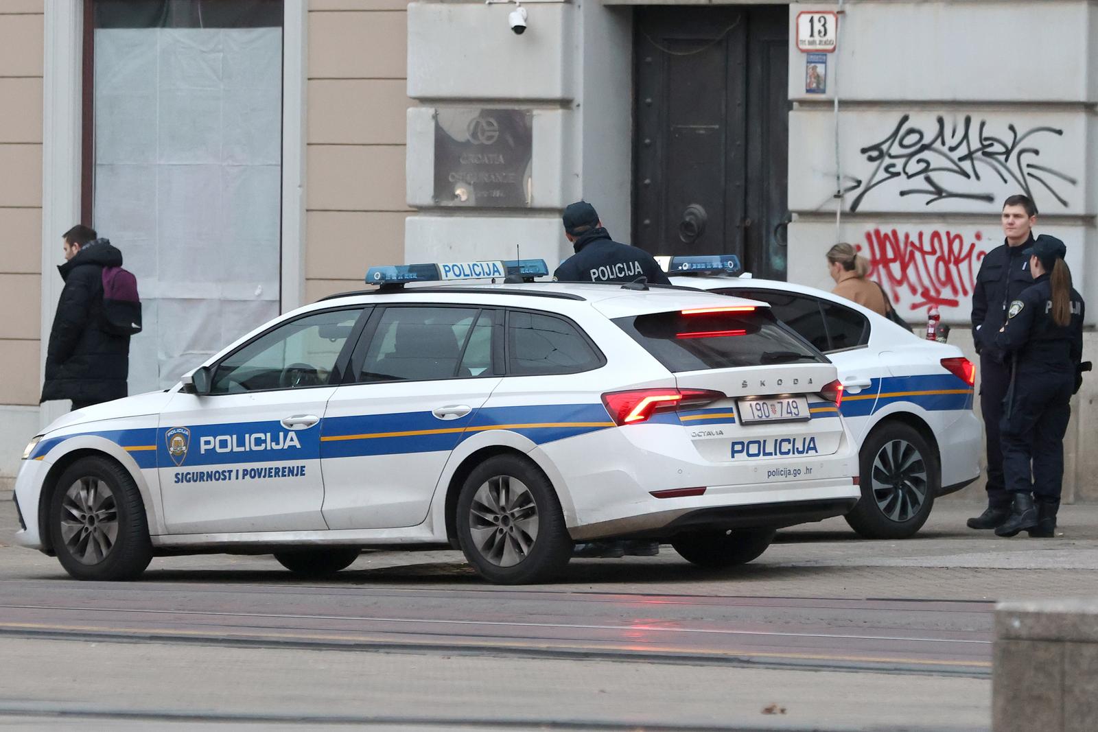 PXL_191125_142108607