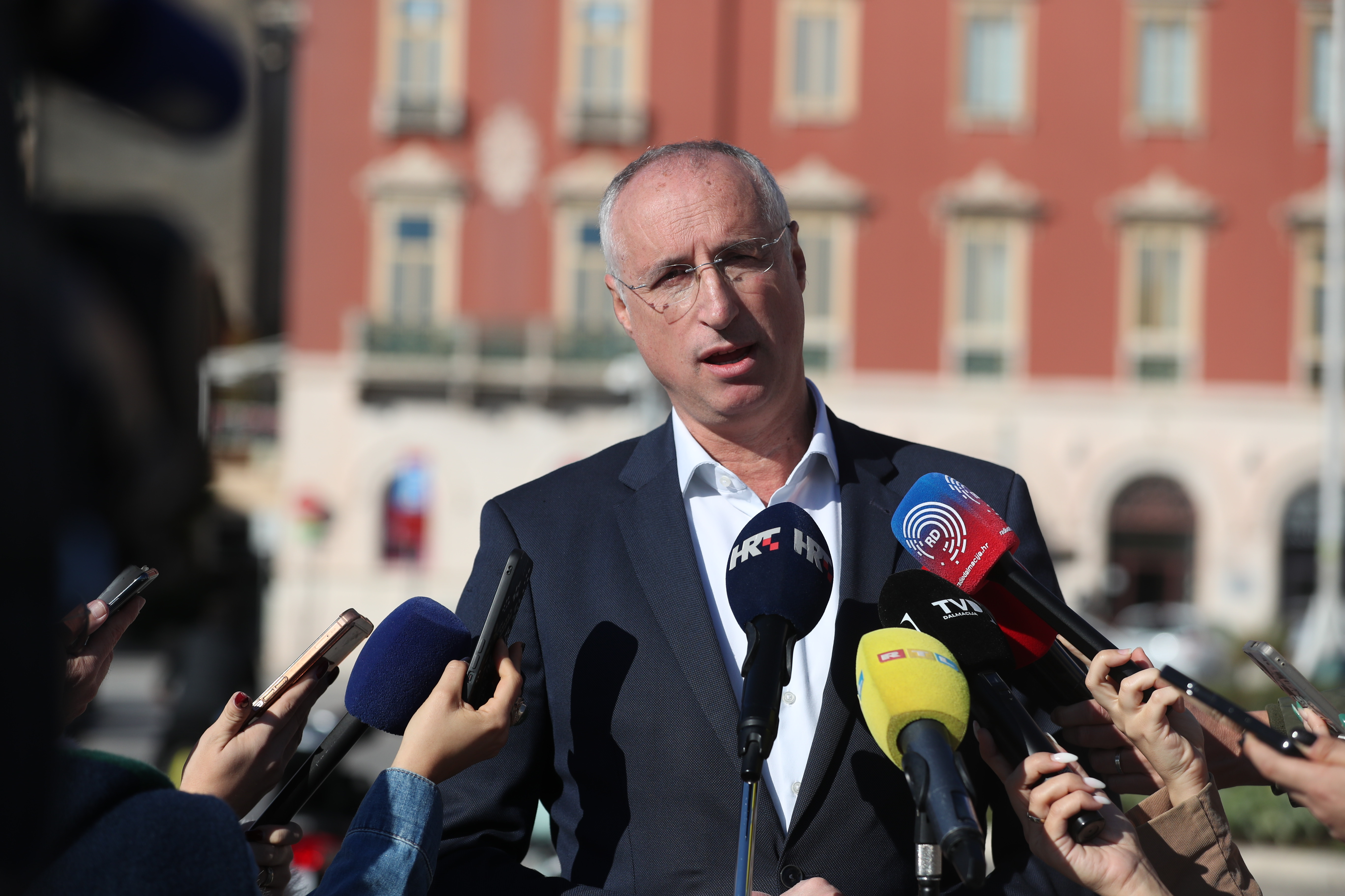 PXL_071125_141505598