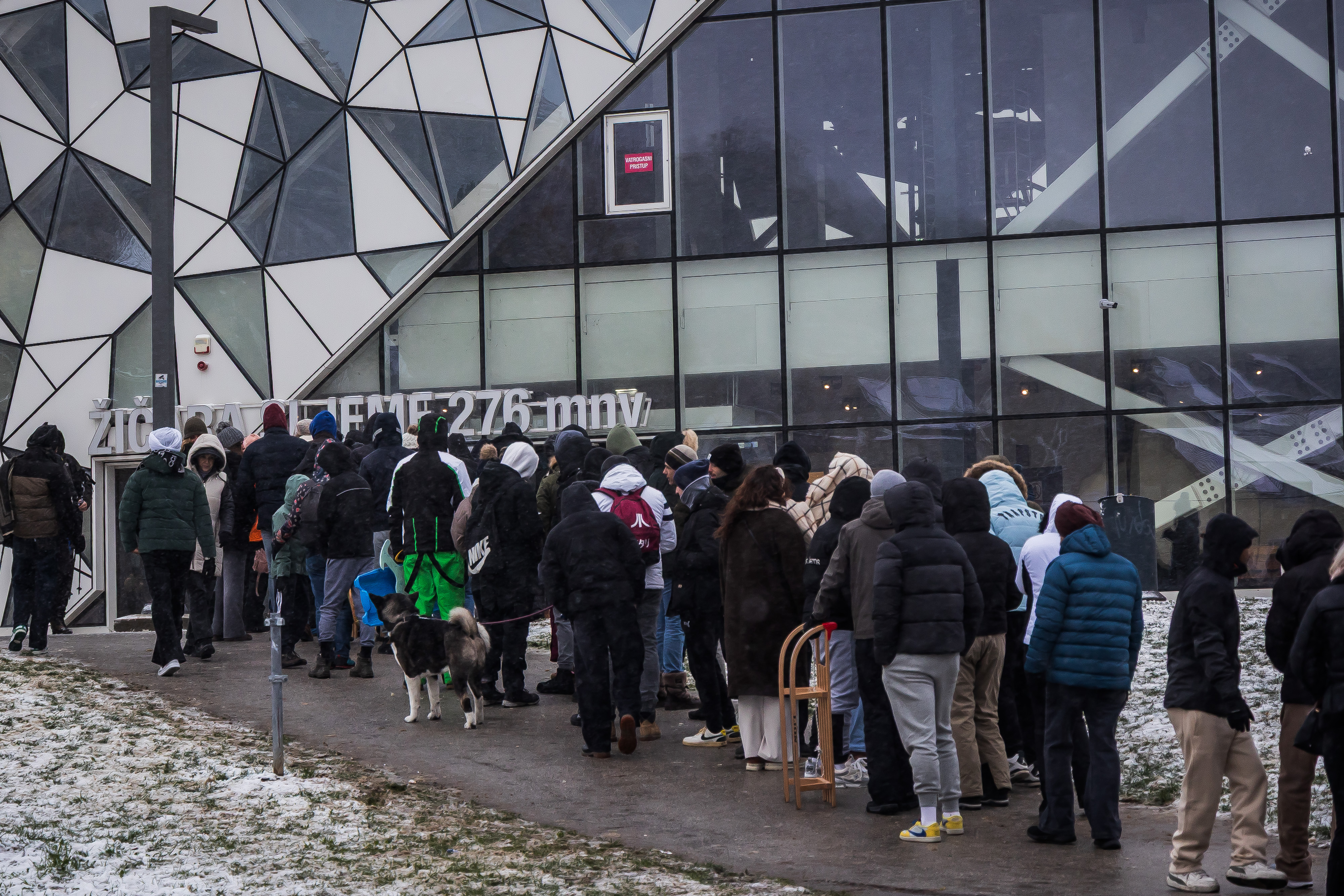22.11.2025., Zagreb  -  Guzva na pocetnoj stanici Zicare. Photo: Zvonimir Barisin/PIXSELL