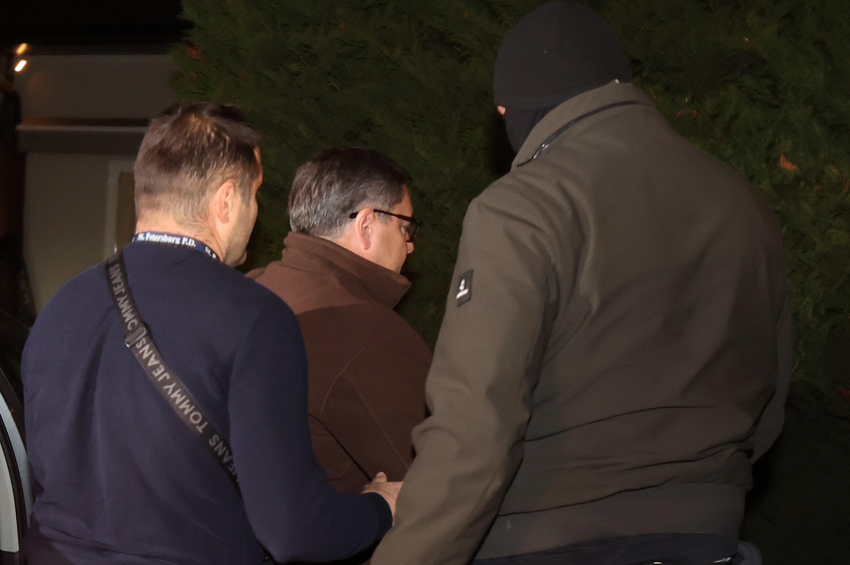 27.11.2025., Zagreb - Kuca glavnog drzavnog inspektora Andrije Mikulica koji je uhicen u akciji USKOK-a. Dolazak inspektora Photo: Sanjin Strukic/PIXSELL