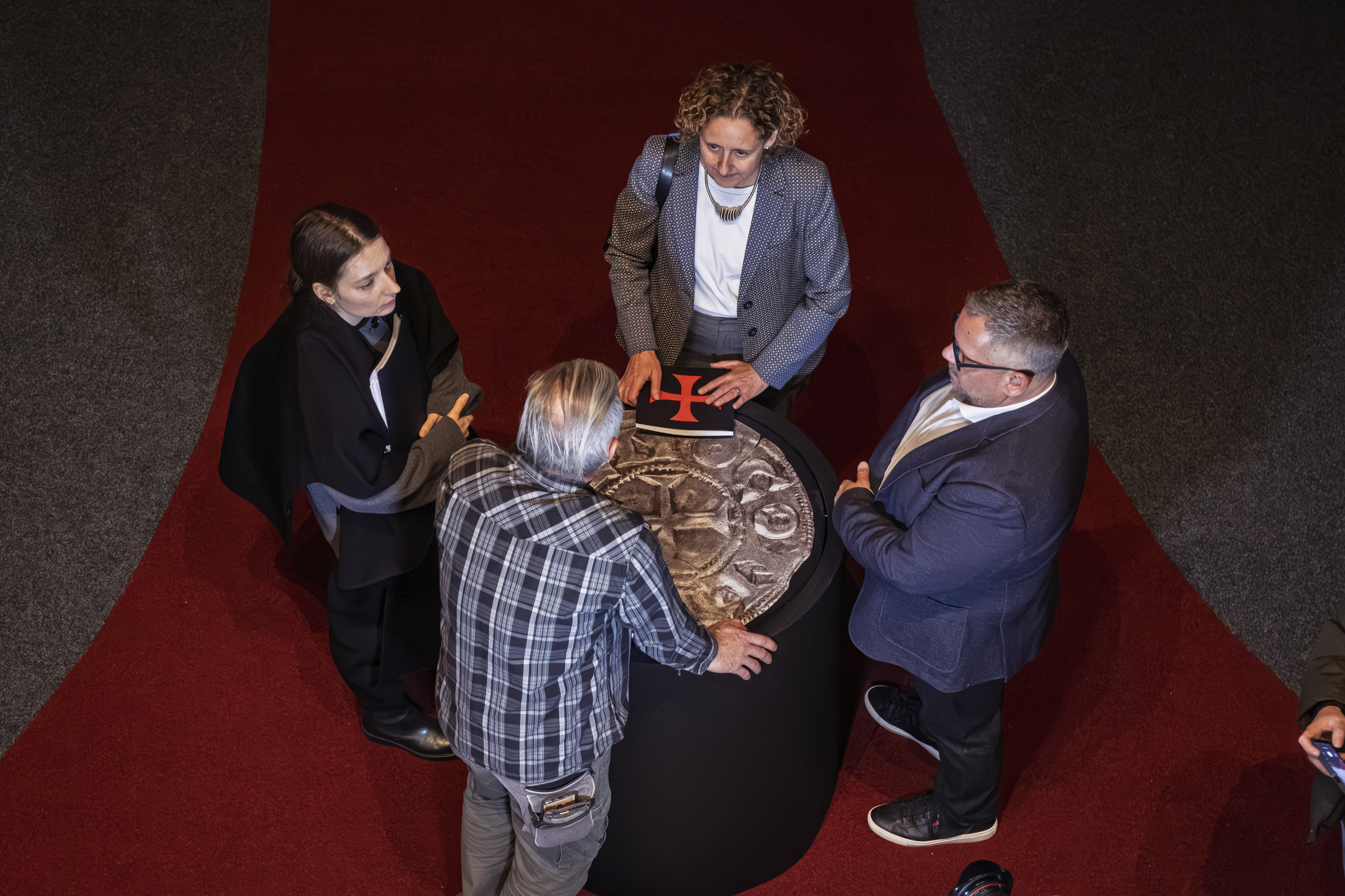 Arheoloski muzej, Otvorenje izlozbe Batina – Blago kriza