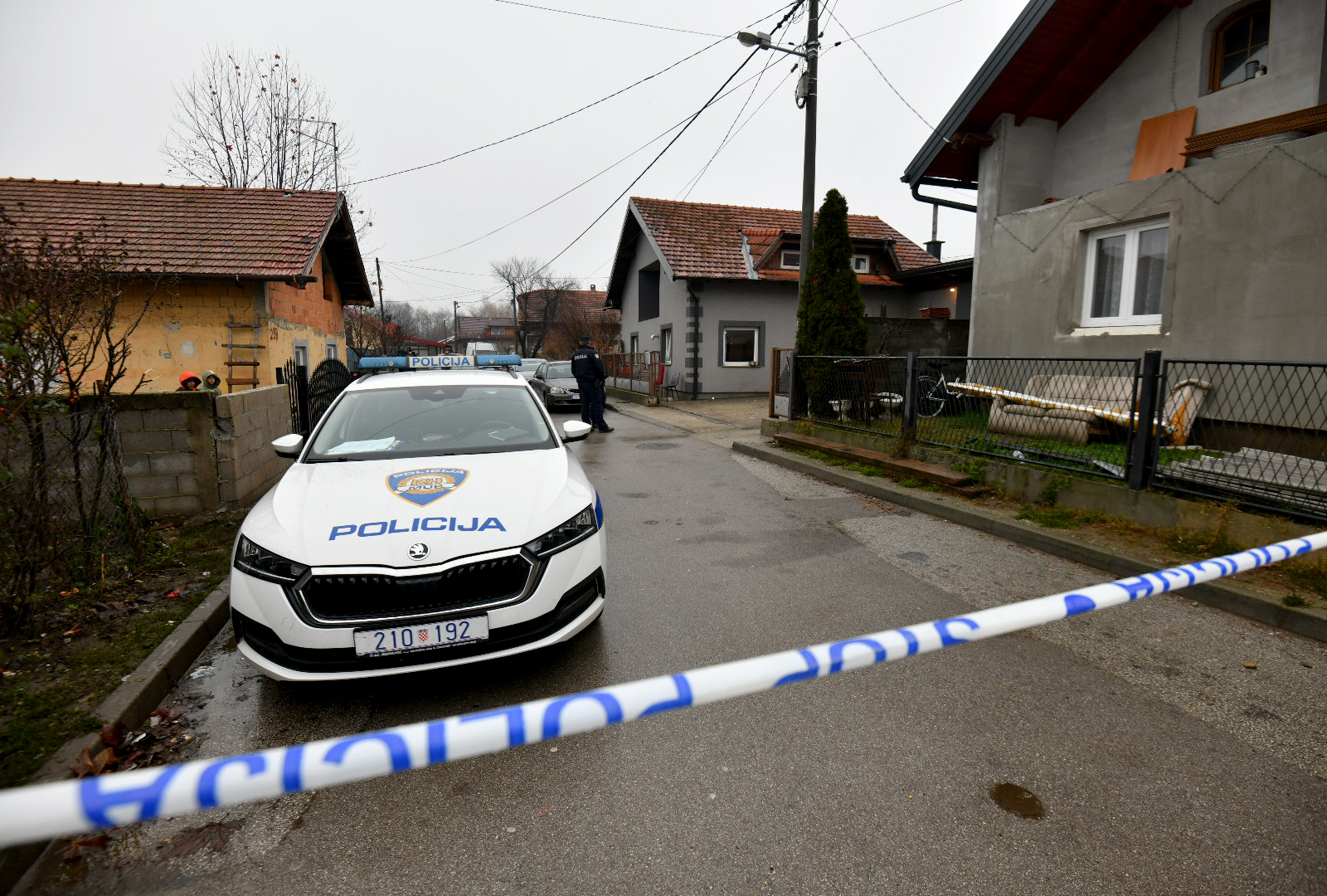 05.12.2025., Mursko Sredisce - Policijski ocevid u romskom naselju gdje je muskarac iz vatrenog oruzja pucao u dvije zene. Photo: Vjeran Zganec Rogulja/PIXSELL