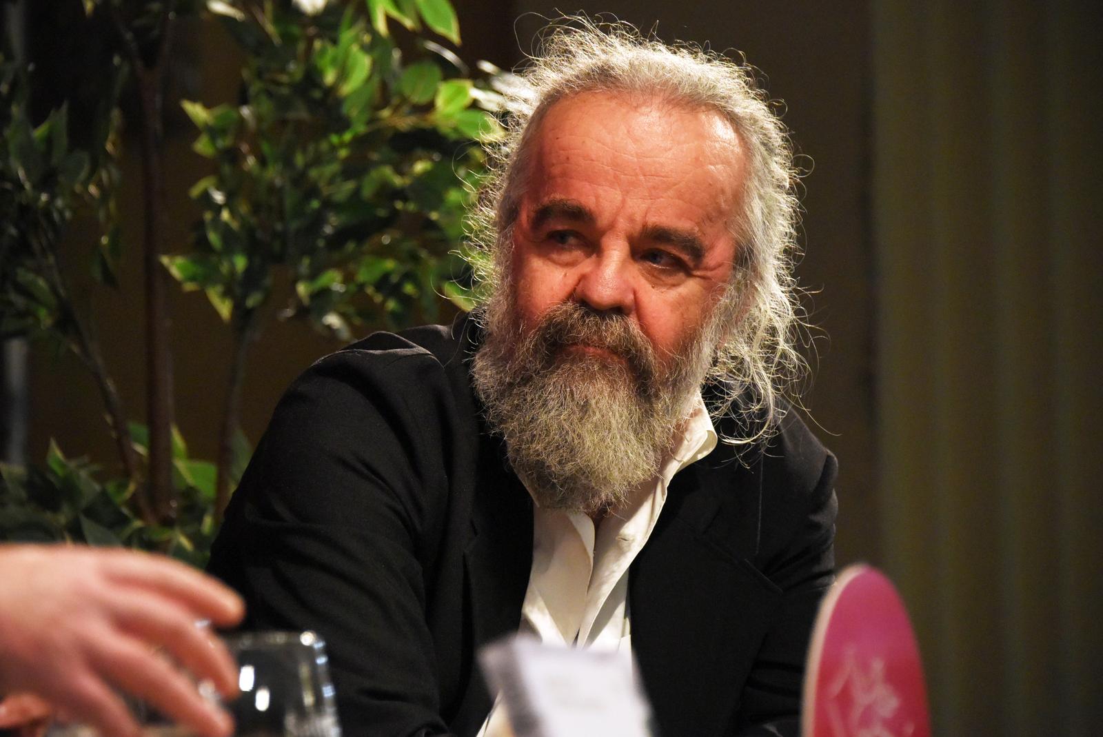 PXL_281125_142598583