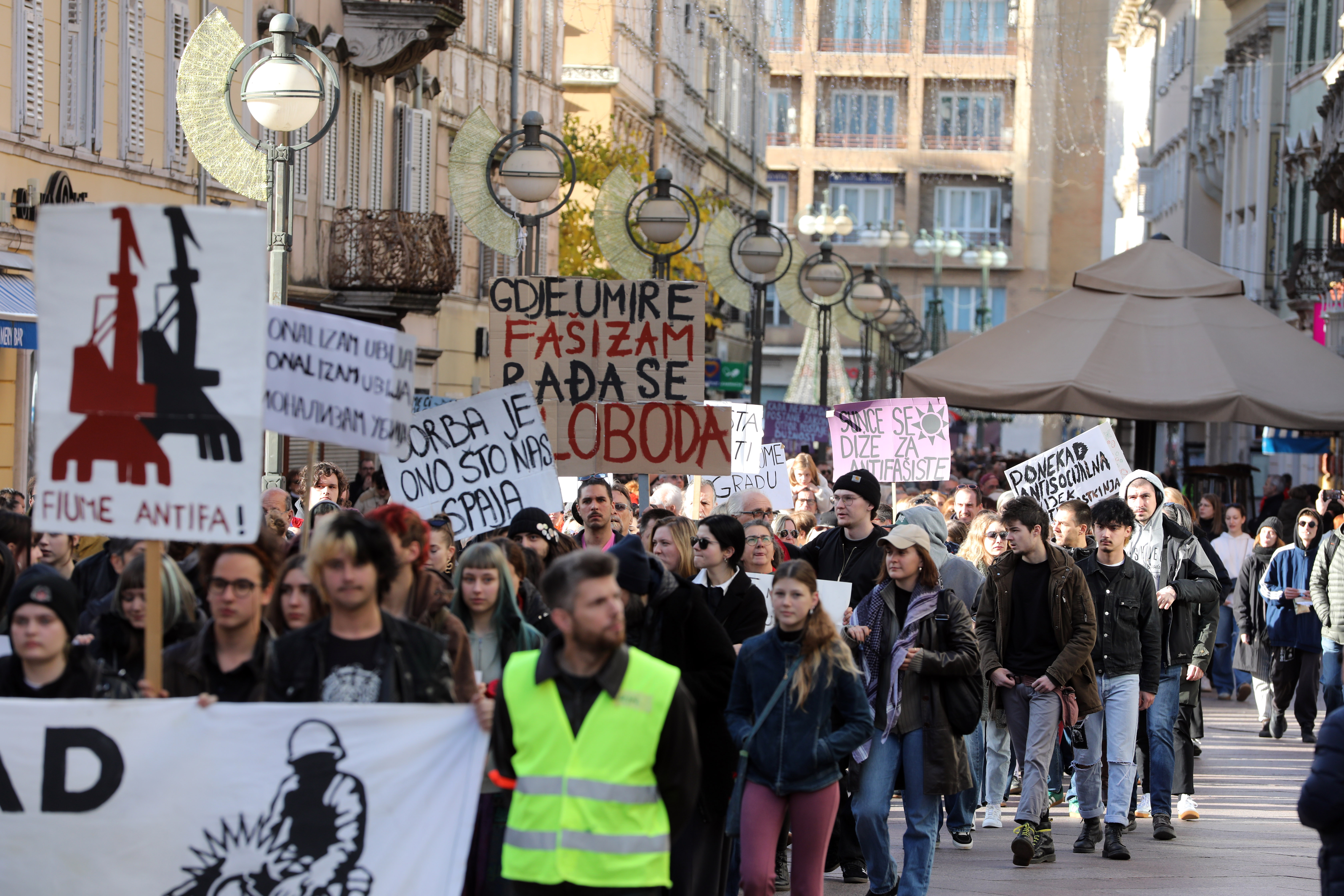 prosvjed ujedinjeni protiv fašizma