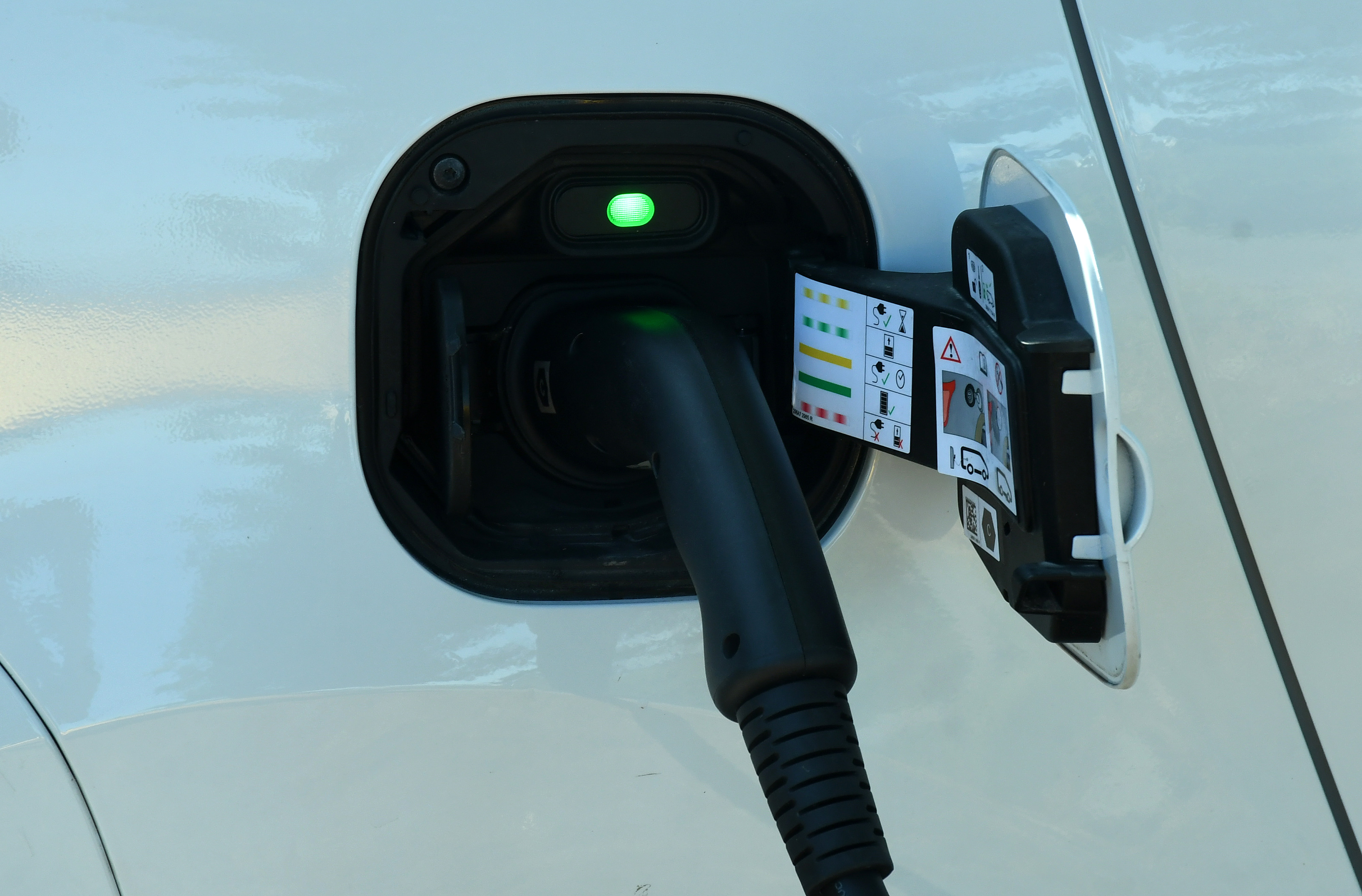 14.07.2023., Sisak - Sve je vise elektricnih automobila u gradu, a samim time povecava se i potraznja za punionicama. Photo: Nikola Cutuk/PIXSELL