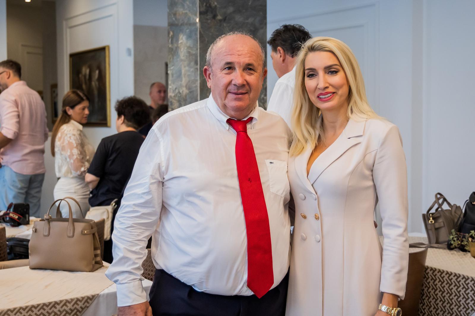 PXL_250924_121202641