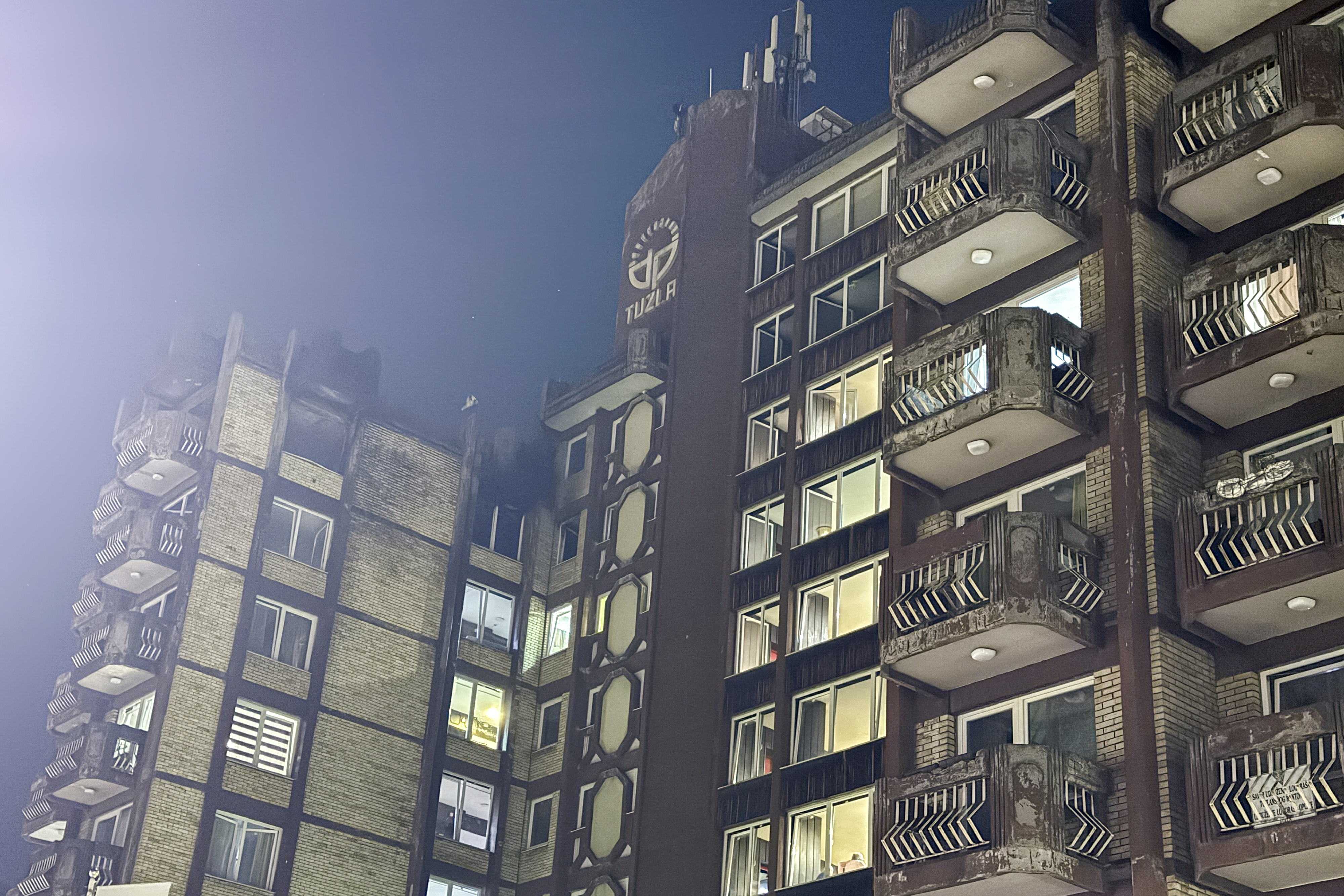 04.11.2025., Tuzla, Bosna i Hercegovina - Nakon velikog pozara u Domu umirovljenika najmanje je 8 mrtvih. Photo: PIXSELL/PIXSELL