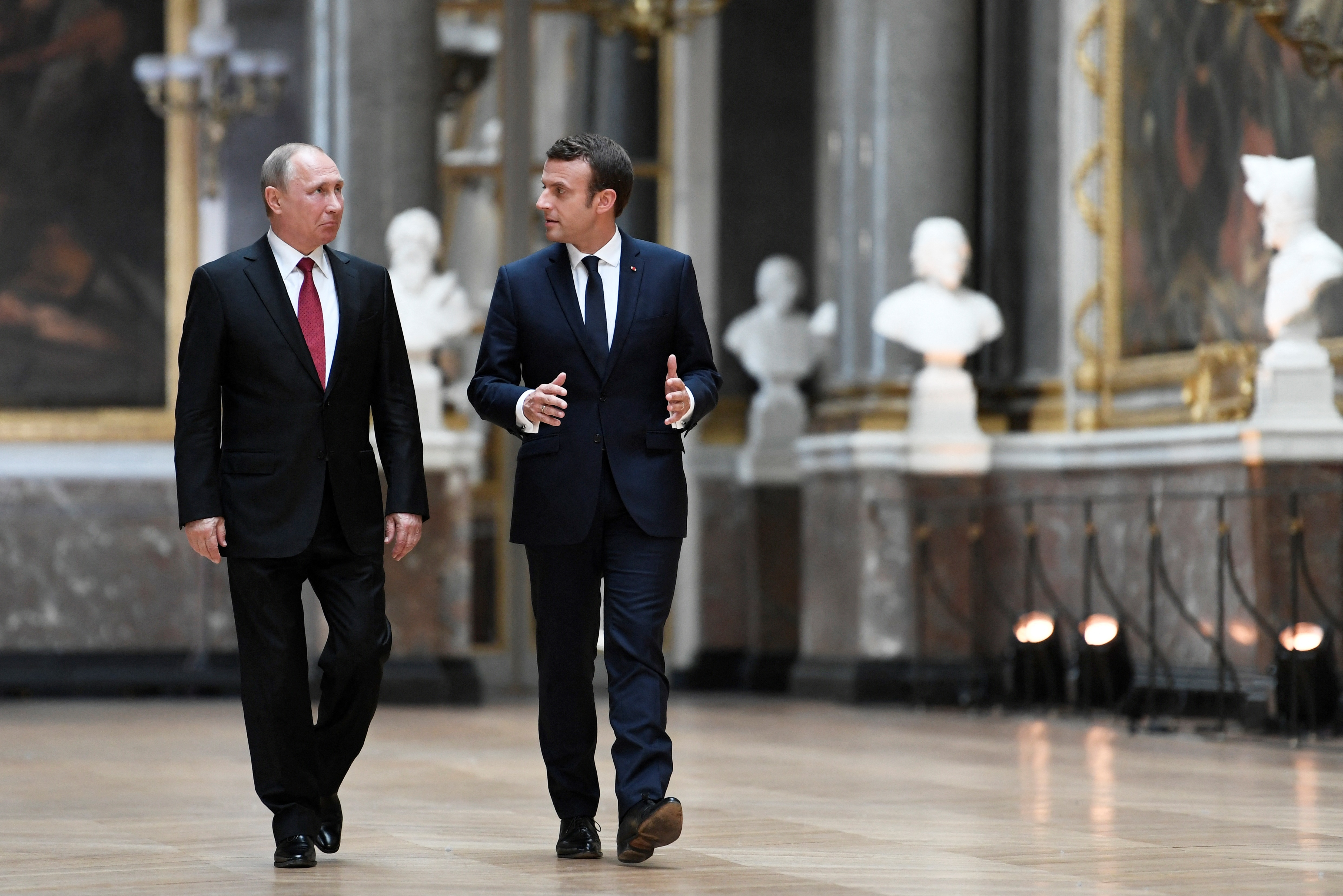 Vladimir Putin, Emmanuel Macron