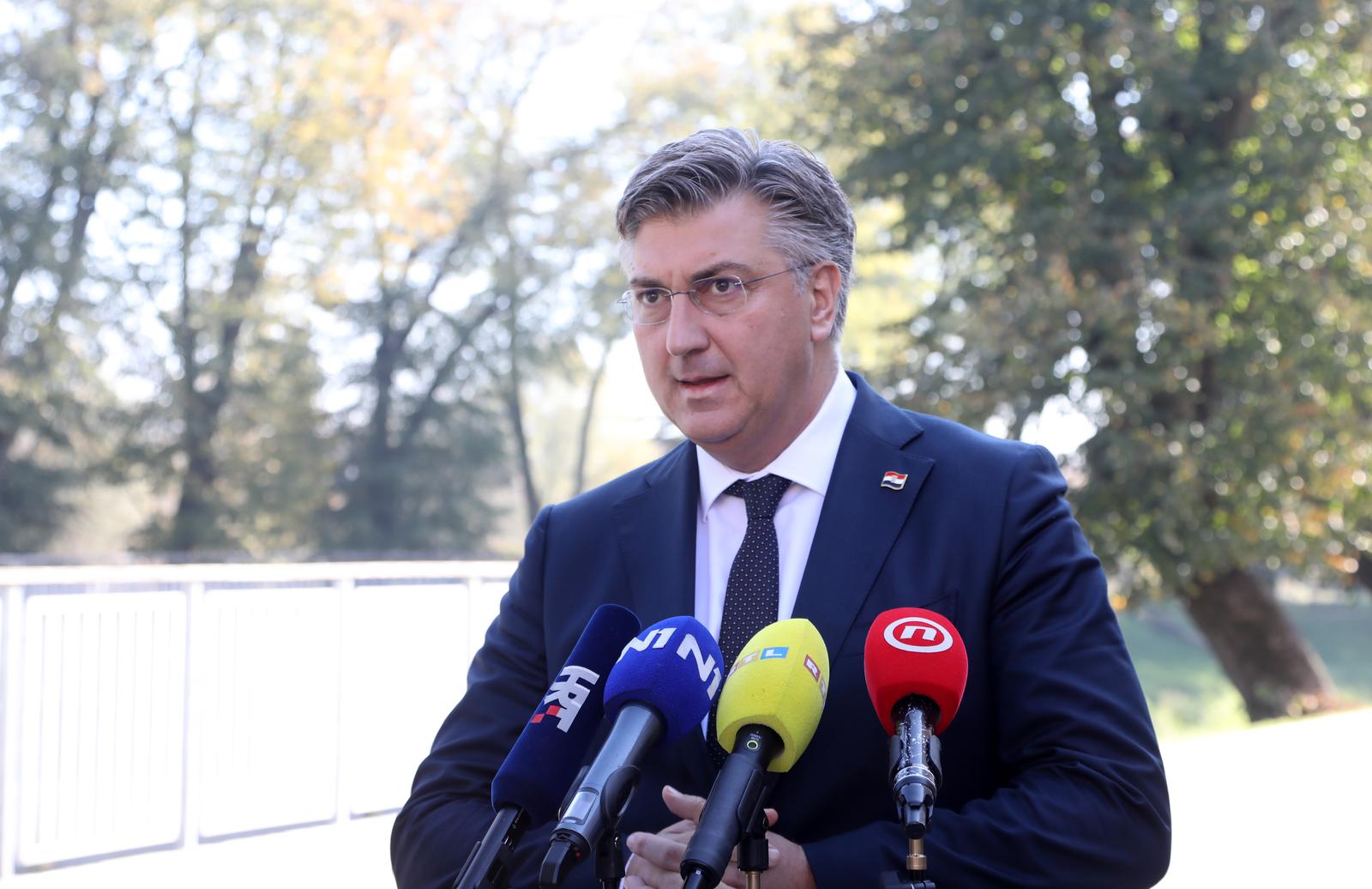 22.10.2024., Petrinja - U Gradskoj munjari odrzana je sjednica Gospodarsko-socijalnog vijeca. Predsjednik Vlade RH Andrej Plenkovic dao je izjavu medijima. Photo: Edina Zuko/PIXSELL