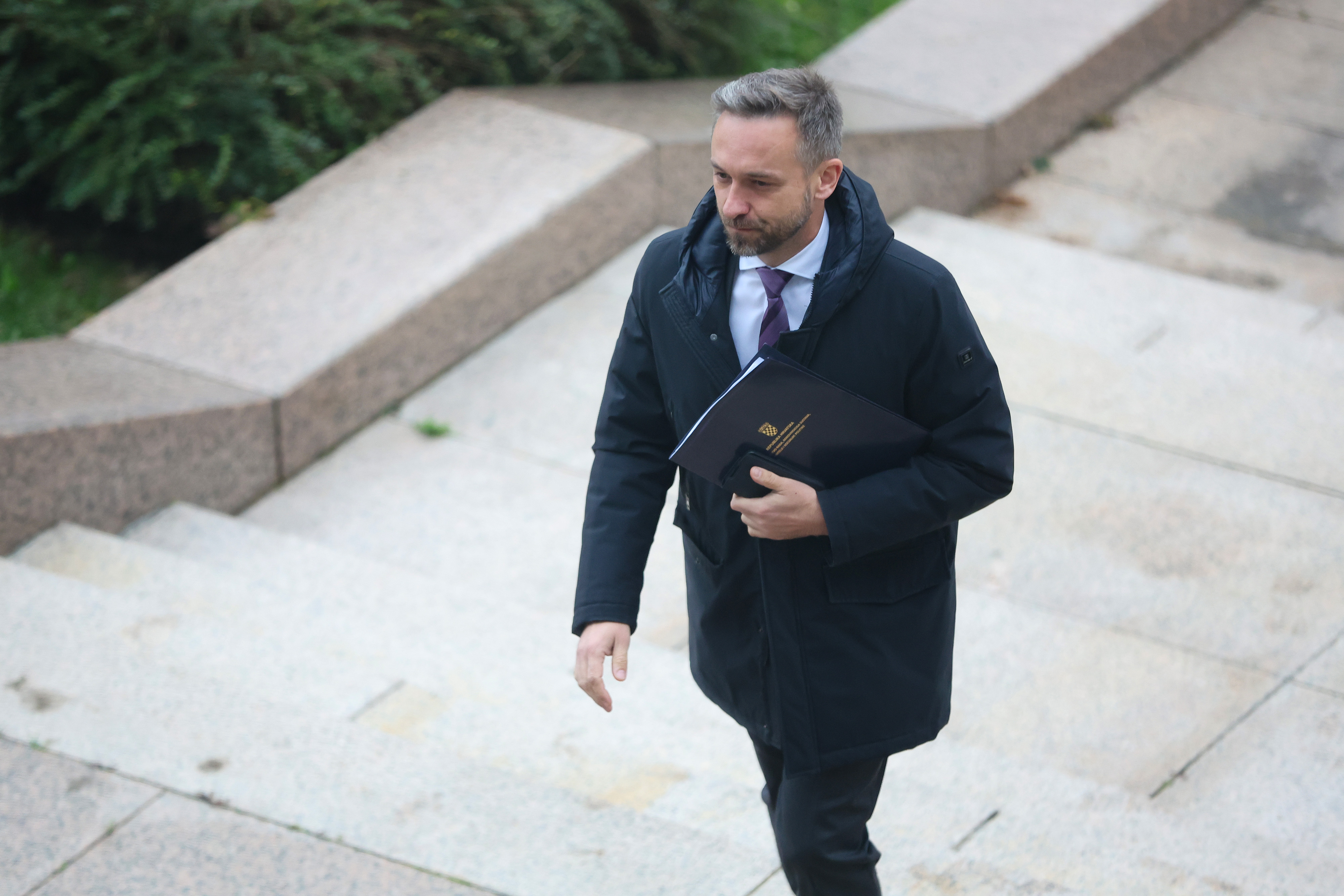 Nacionalna i sveusilisna knjiznica. Dolazak ministara i ministrica na 131. sjednicu Vlade. ministar rada, mirovinskoga sustava, obitelji i socijalne politike Marin Piletic Photo: Sanjin Strukic/PIXSELL