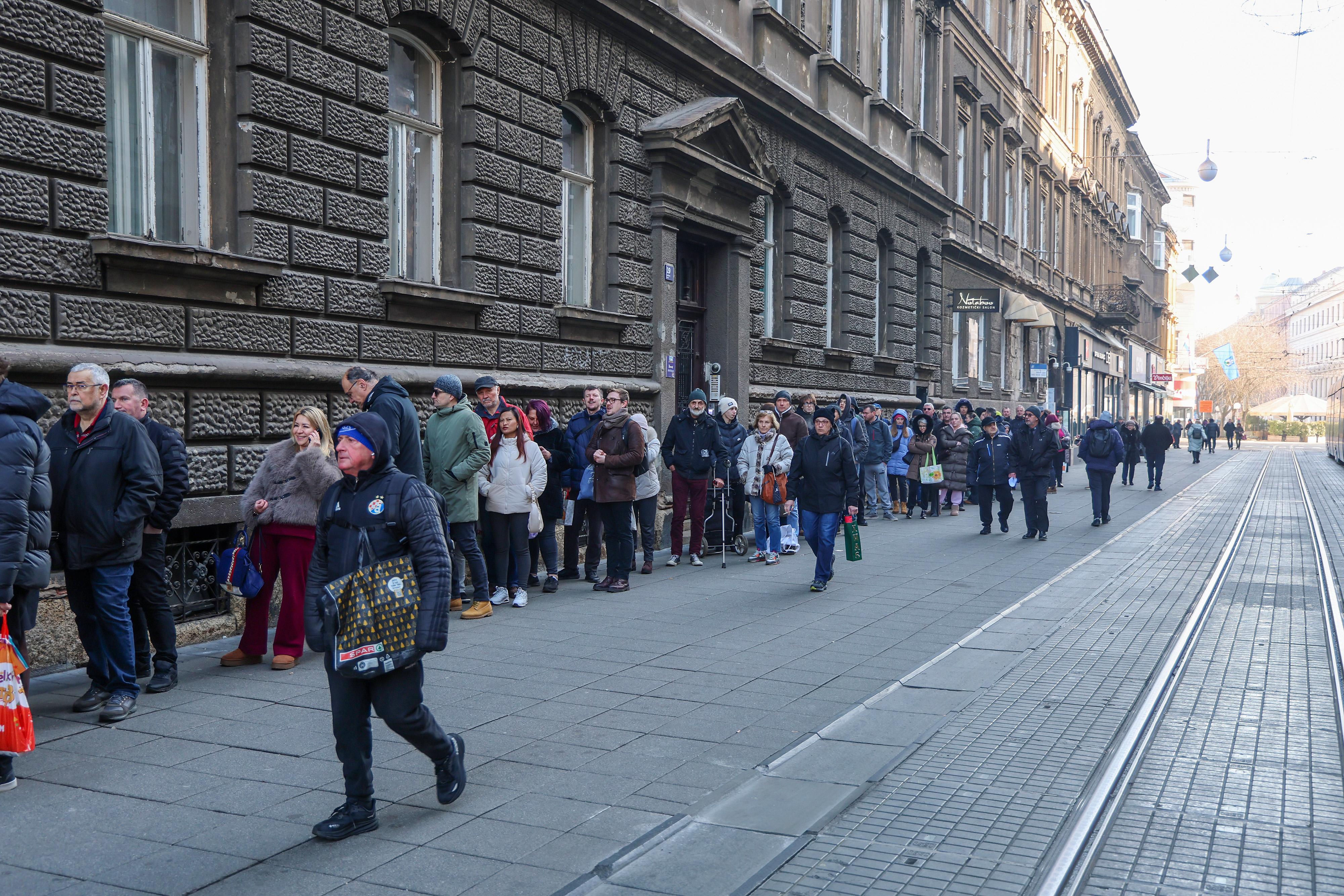 PXL_301225_144069163