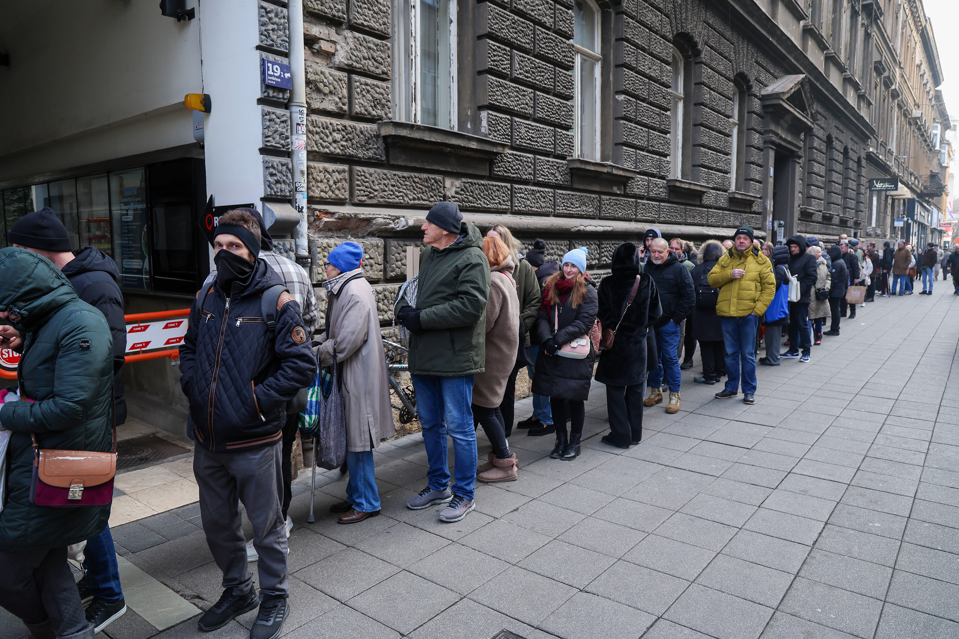 PXL_301225_144069169