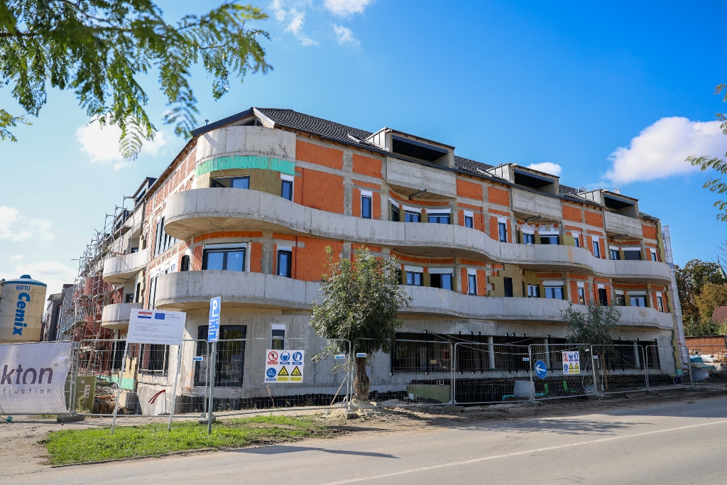 ĐURĐEVAC centar za starije