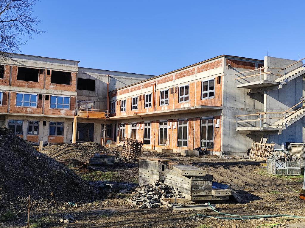 NEDELIŠĆE centar za starije