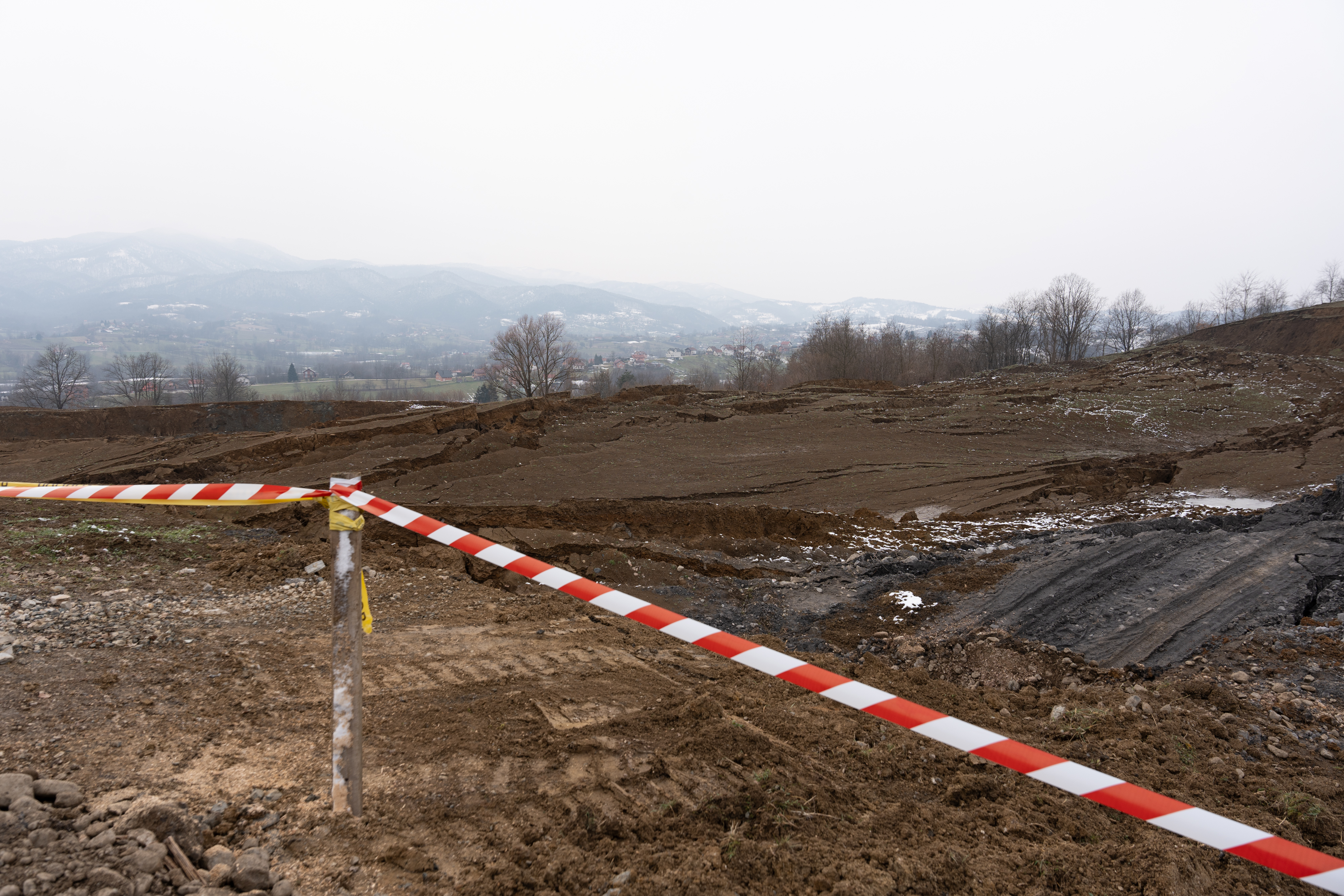 Maglaj: Aktiviralo se klizište u naselju Mladoševica, blokiran je i put prema općini Tešanj
