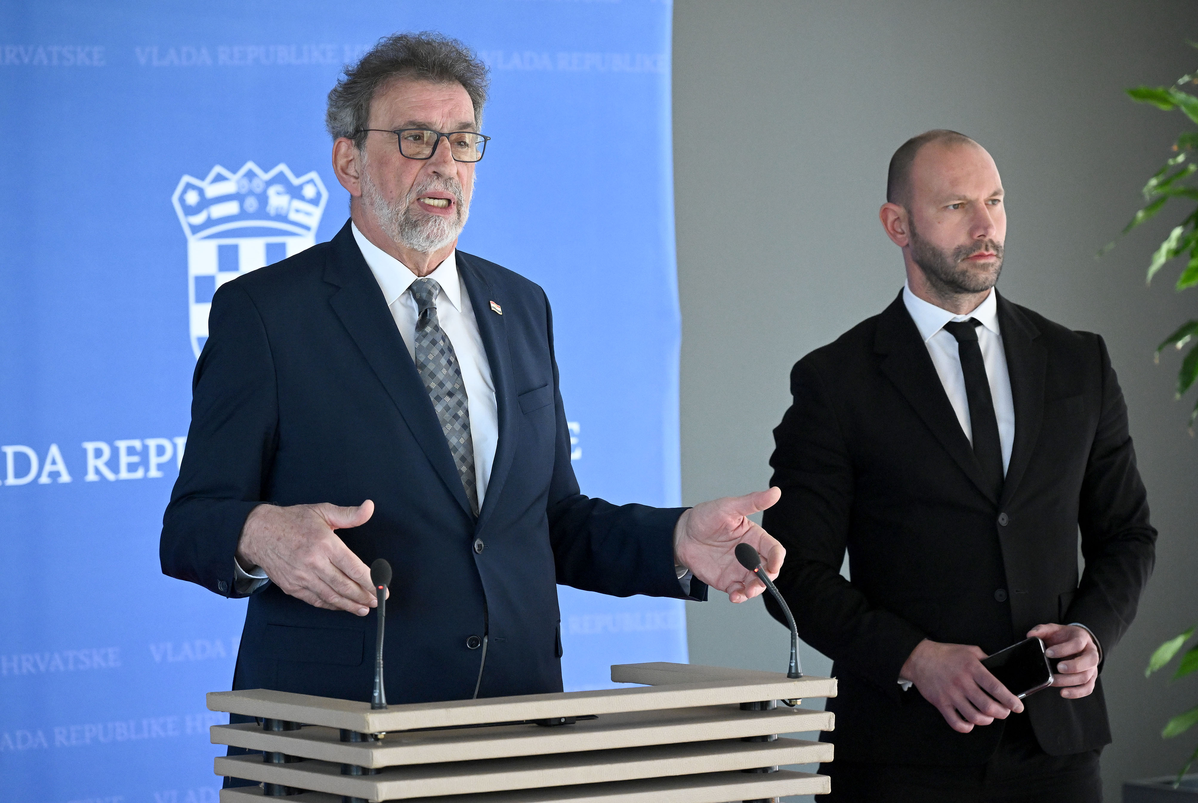 Zagreb: Radovan Fuchs i Damir Habijan dali su izjave za medije nakon Vlade