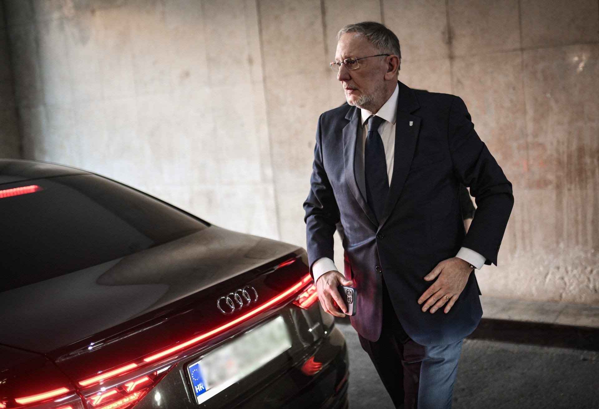 PXL_040225_127773087