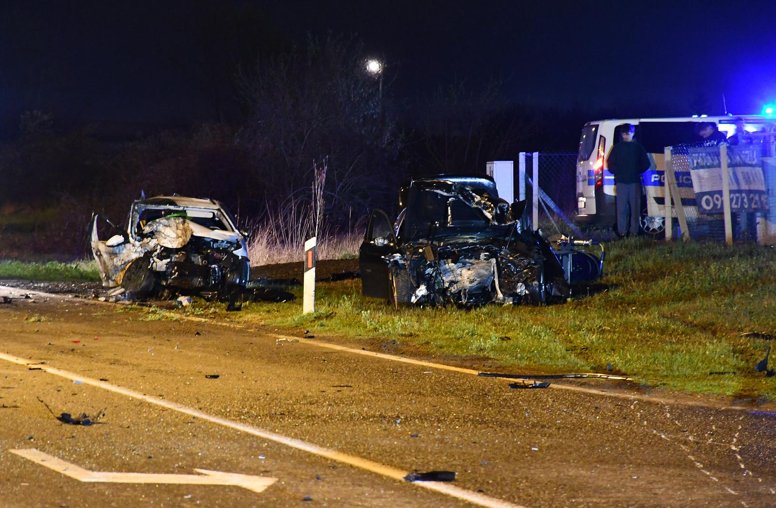 Slavonski Brod: U teškoj prometnoj nesreći poginule dvije osobe