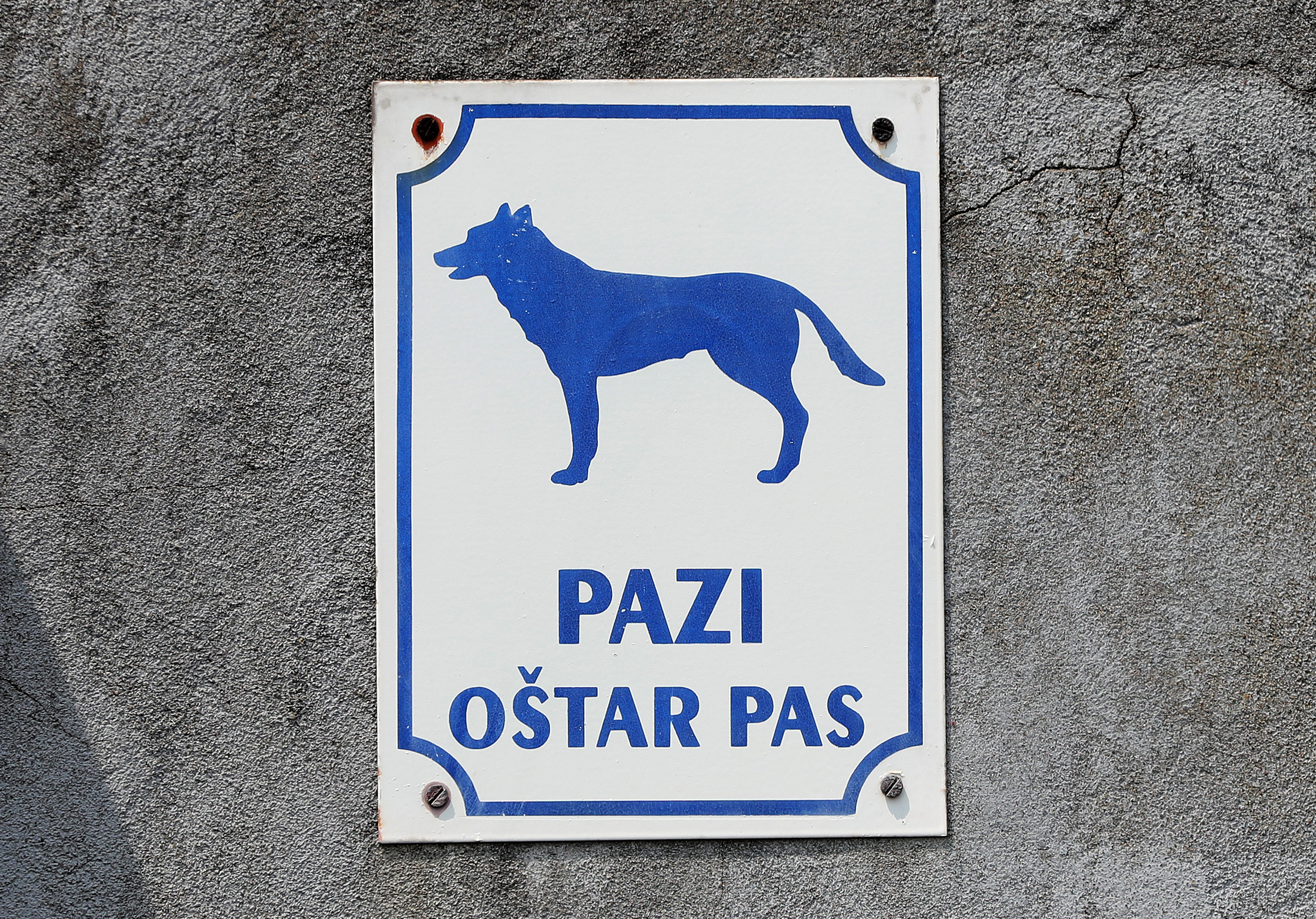 Oznaka "Pazi oštar pas"