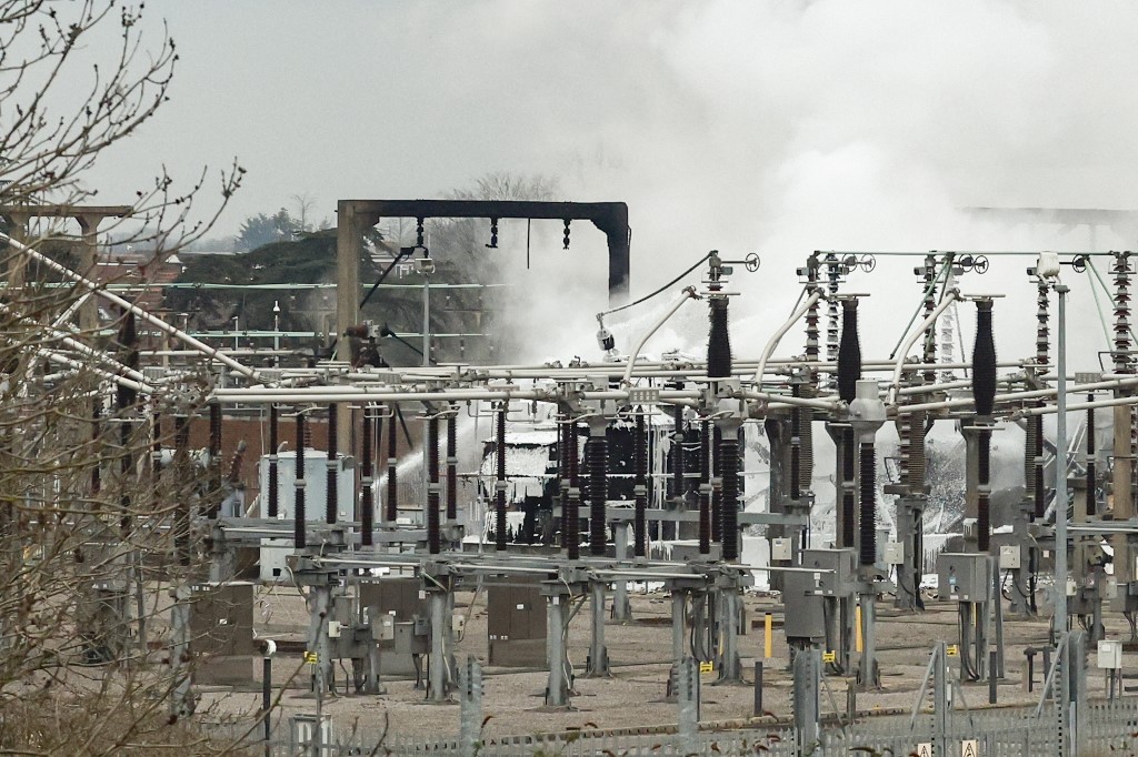 BRITAIN-AIRPORT-HEATHROW-AVIATION-FIRE