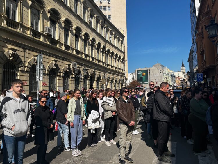 1742555358-IMG_4373-750x563