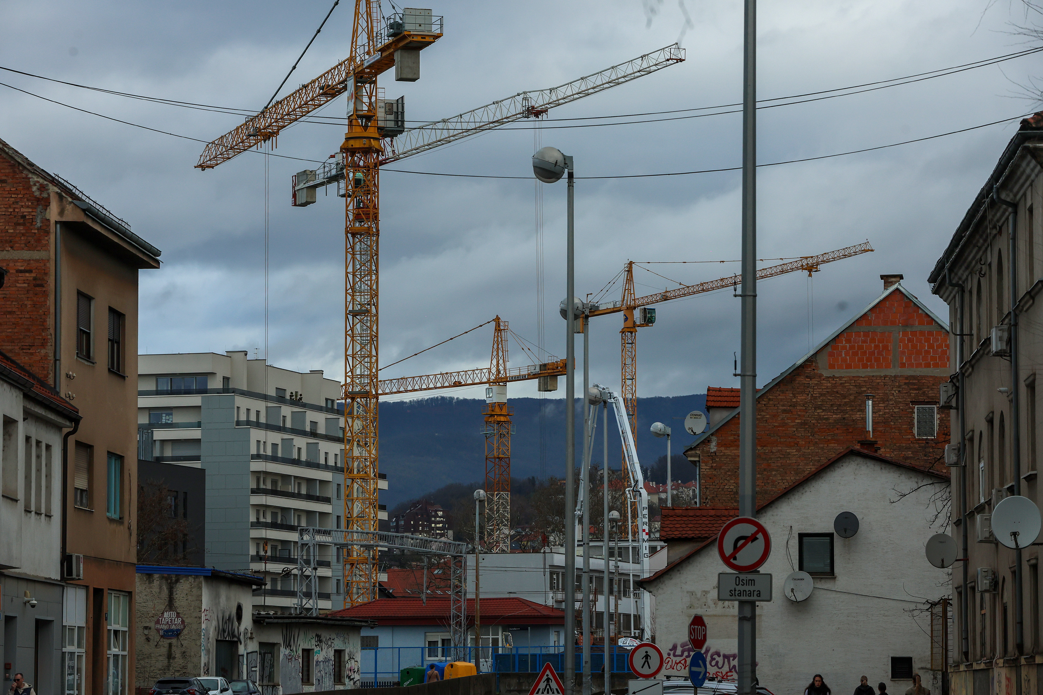 Zagreb: Građevinske dizalice na Črnomercu