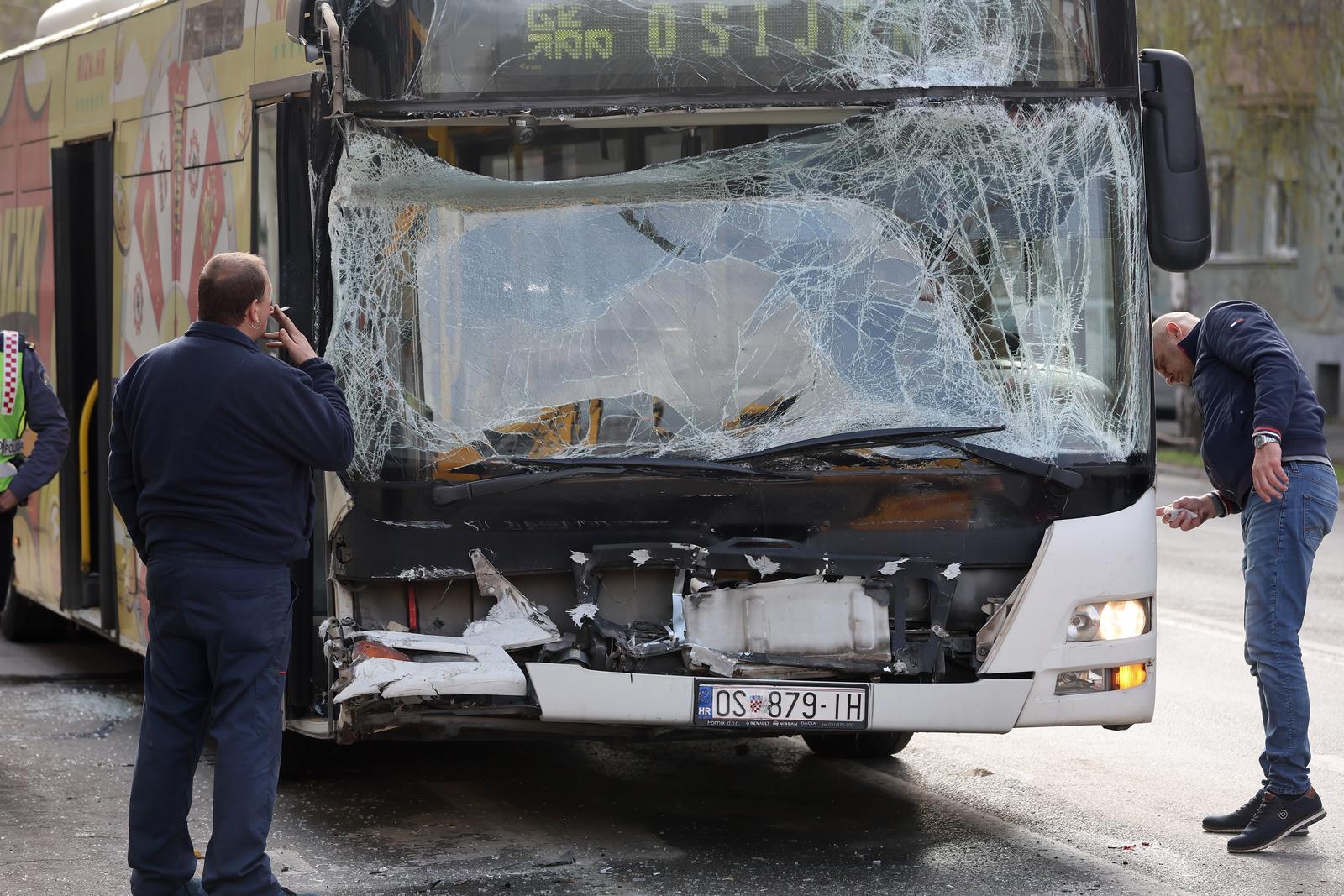 Sudarila se dva autobusa u Osijeku, ozlijeđeno najmanje 15 ljudi