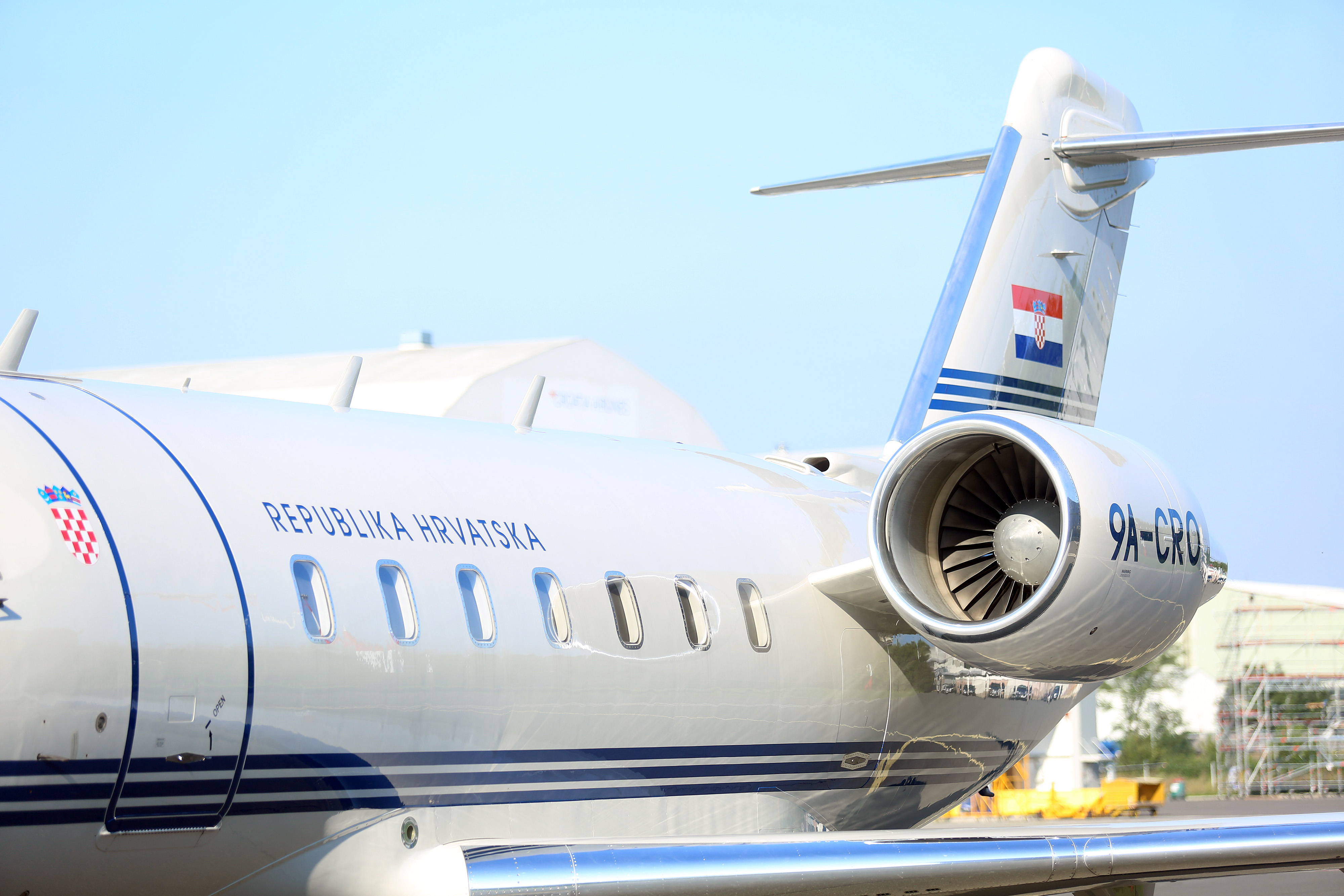 Zrakoplovi u Me?unarodnoj zra?noj luci Zagreb