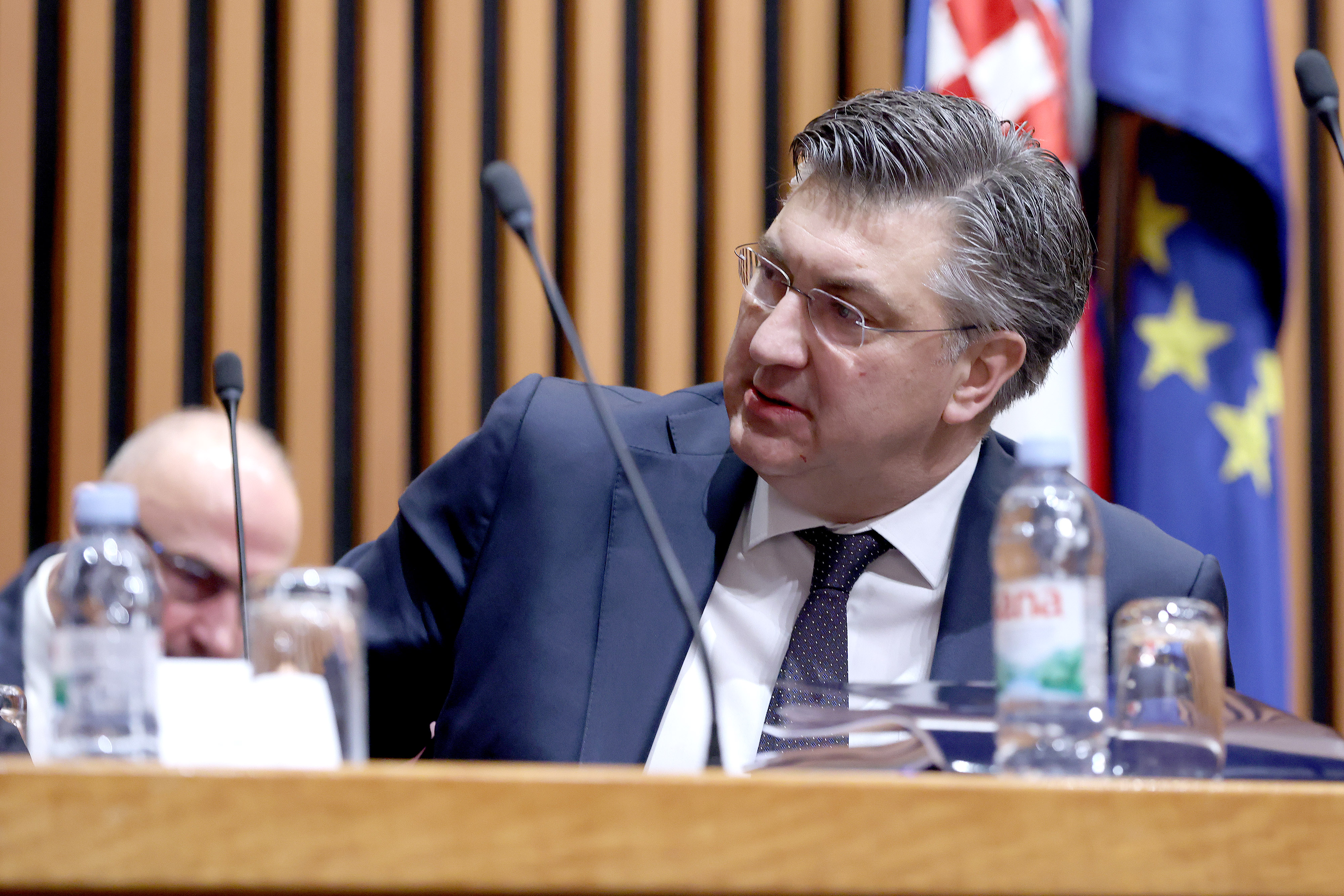 Zagreb: Aktualnim prijepodnevnom počela 5. sjednica Sabora