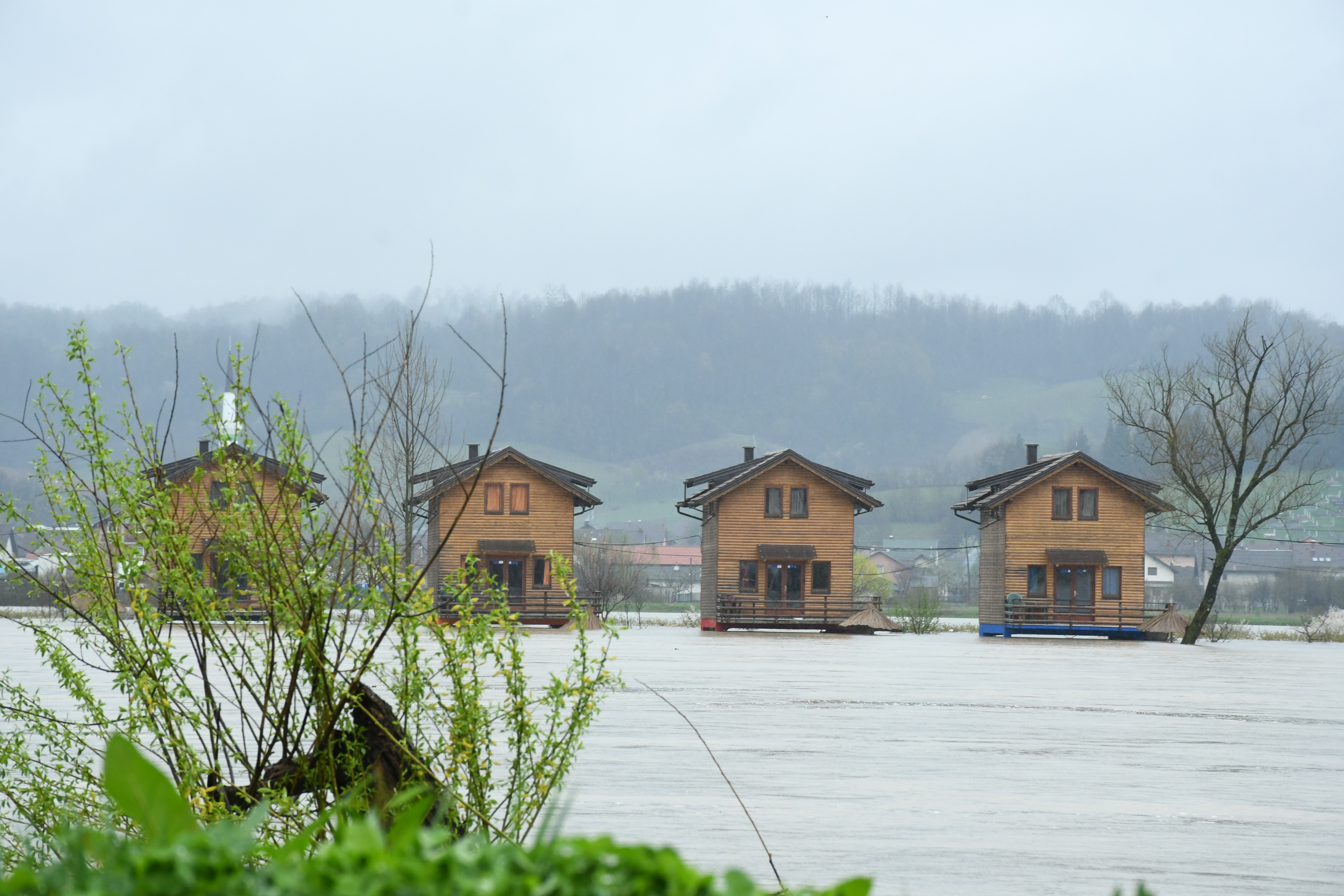 Na području Hrvatske Kostajnice uvedeno izvanredno stanje zbog poplave