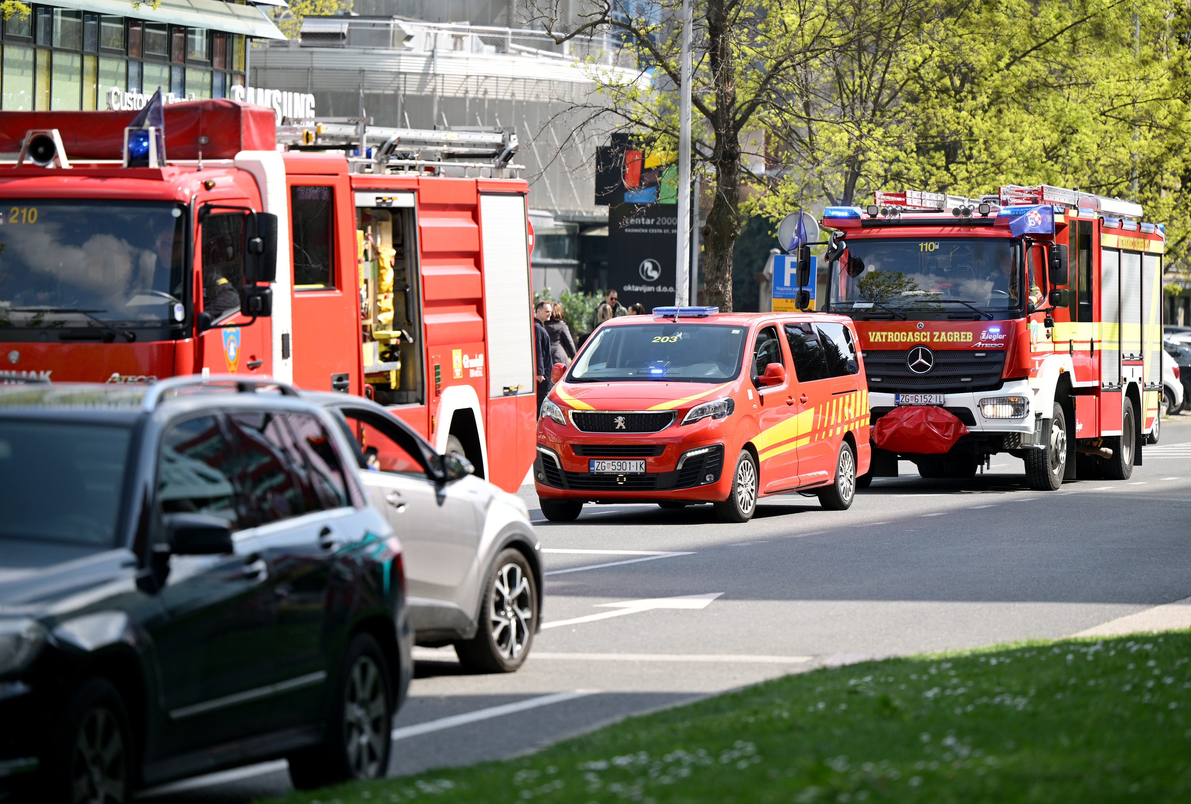 Zagreb: Zapalila se ventilacija restorana u zgradi na Radničkoj cesti, vatrogasci ugasili požar